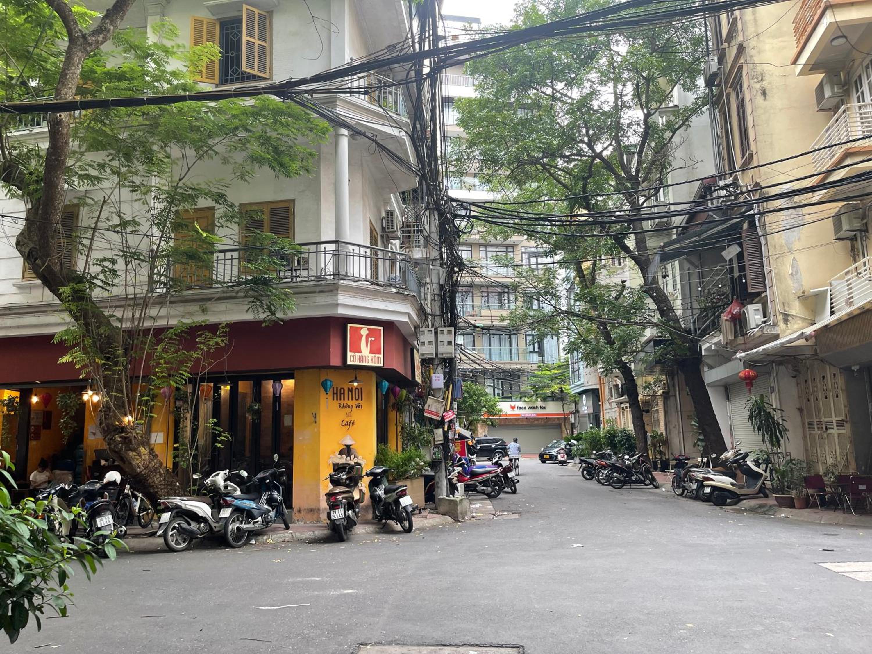 Hanoi Apartment for rent near Old Quarter 51 NKH