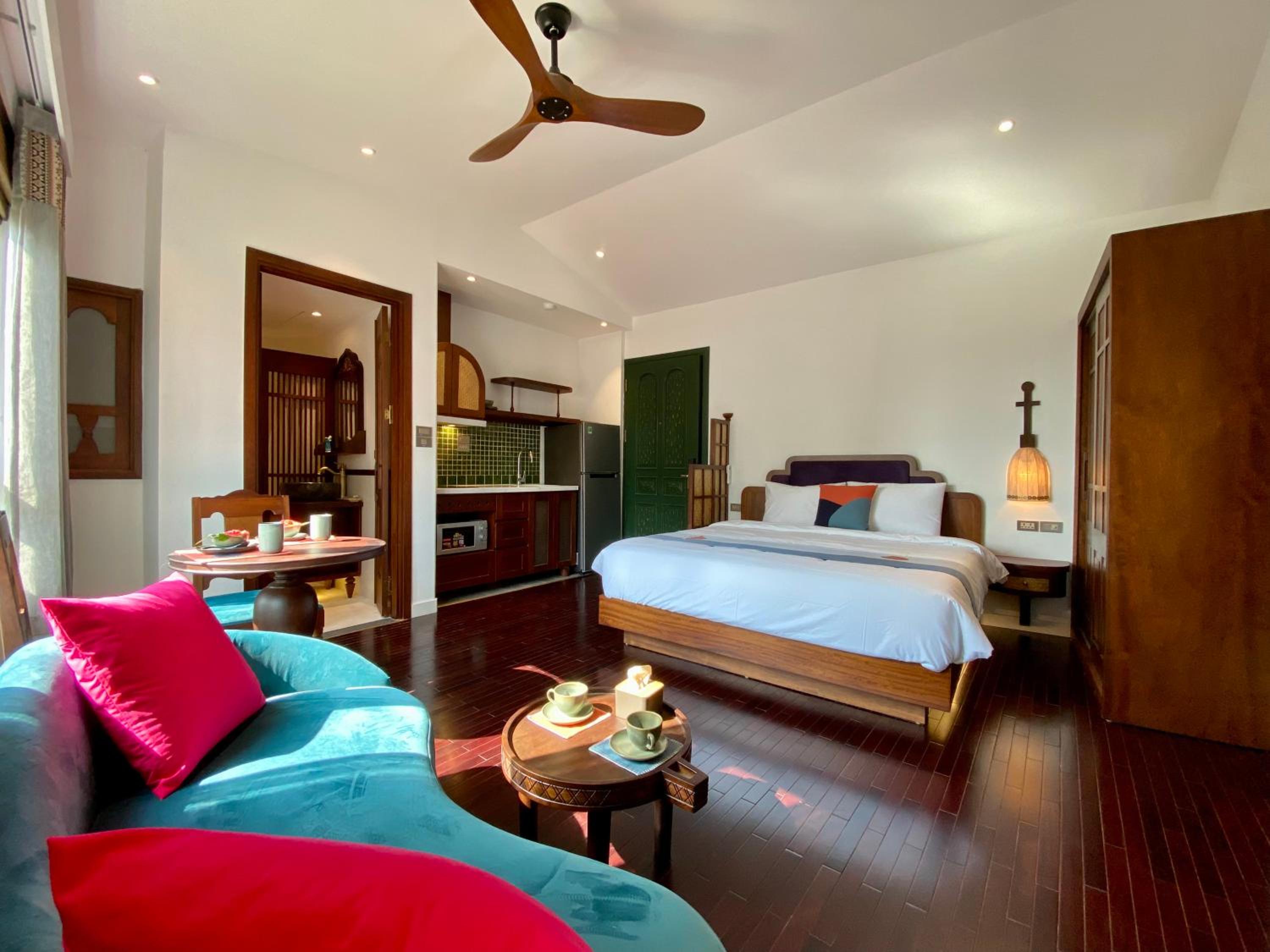 Hanoi Apartment for rent near Old Quarter 51 NKH