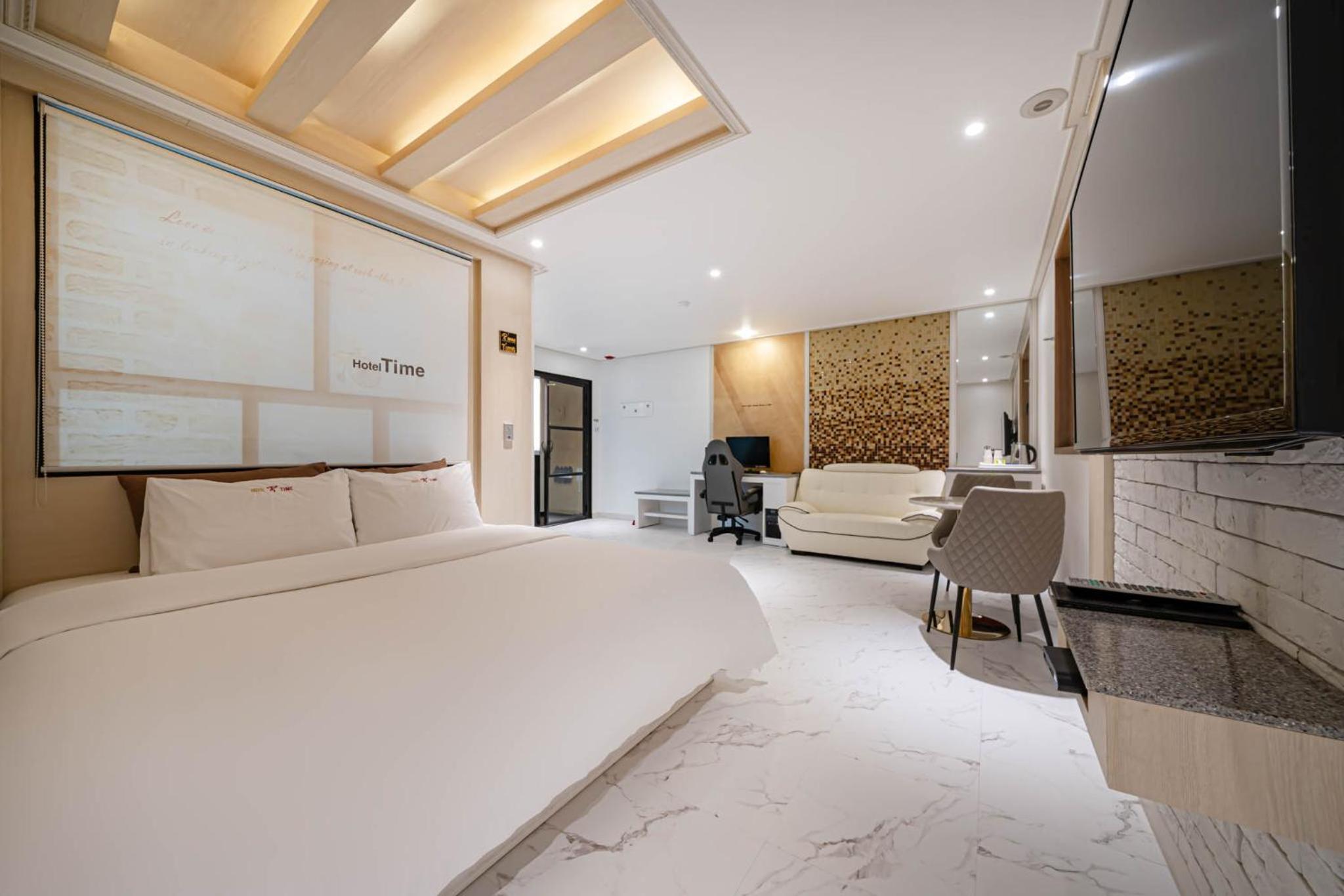 Time Hotel