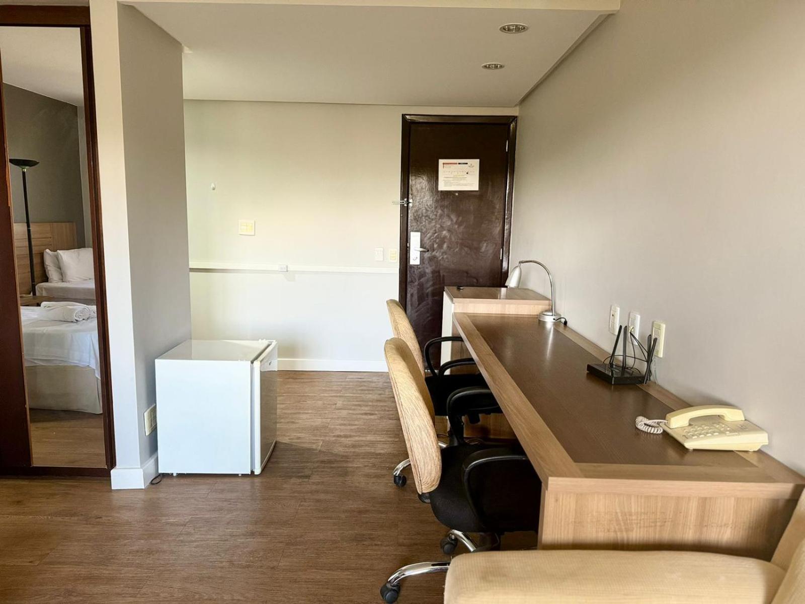 Flat Completo - LakeSide Hotel