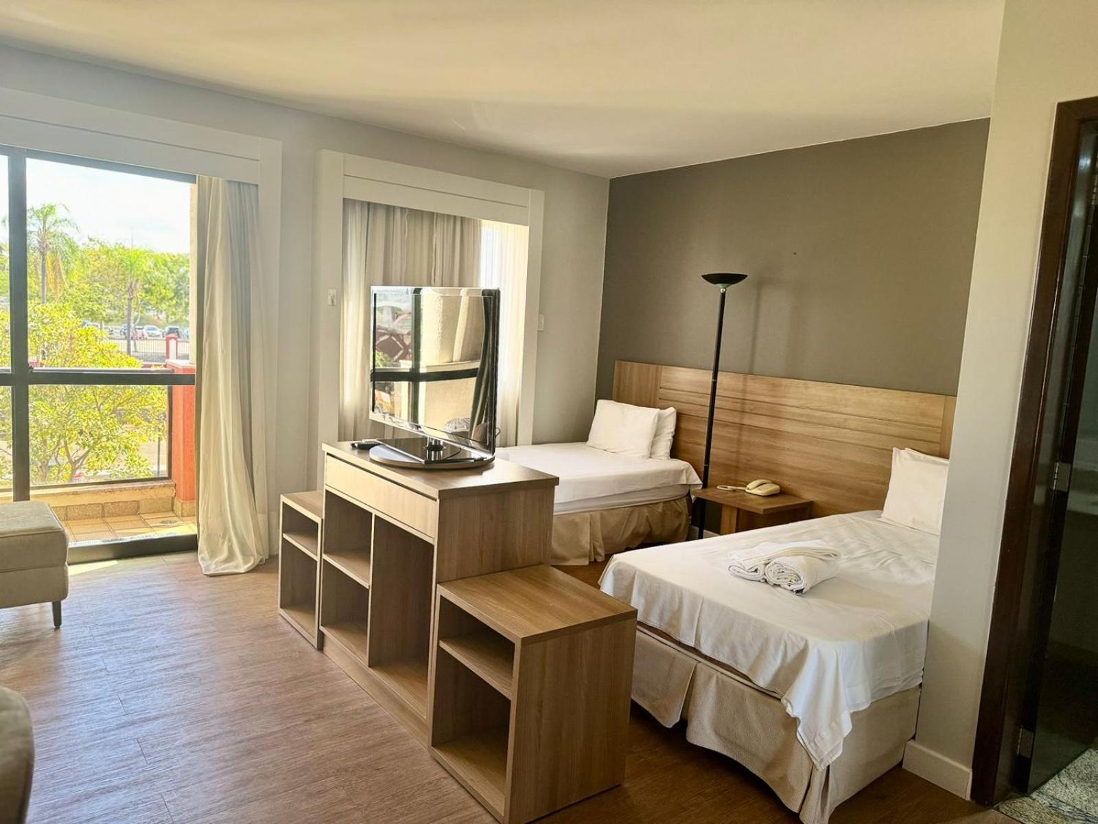 Flat Completo - LakeSide Hotel