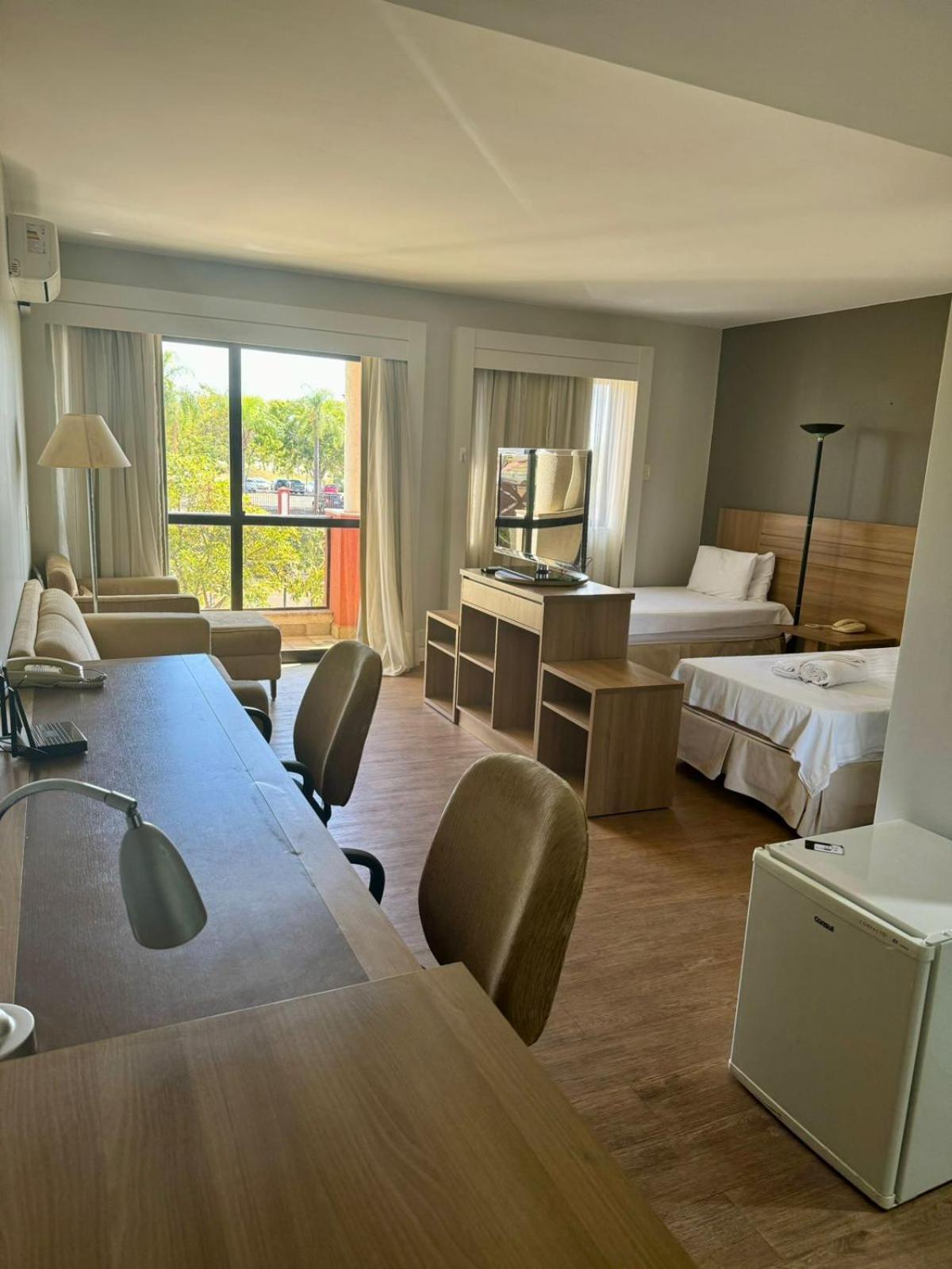 Flat Completo - LakeSide Hotel