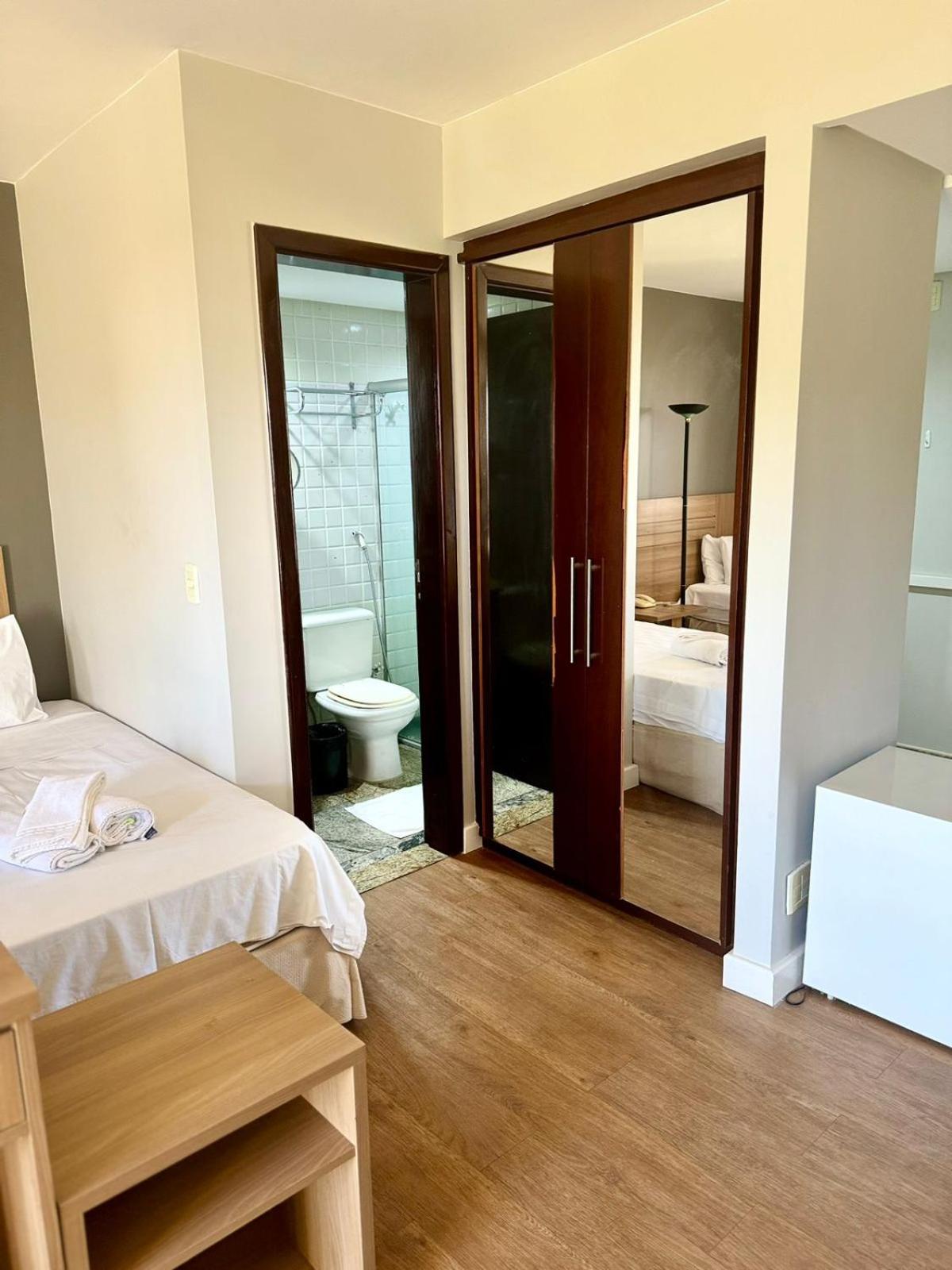 Flat Completo - LakeSide Hotel