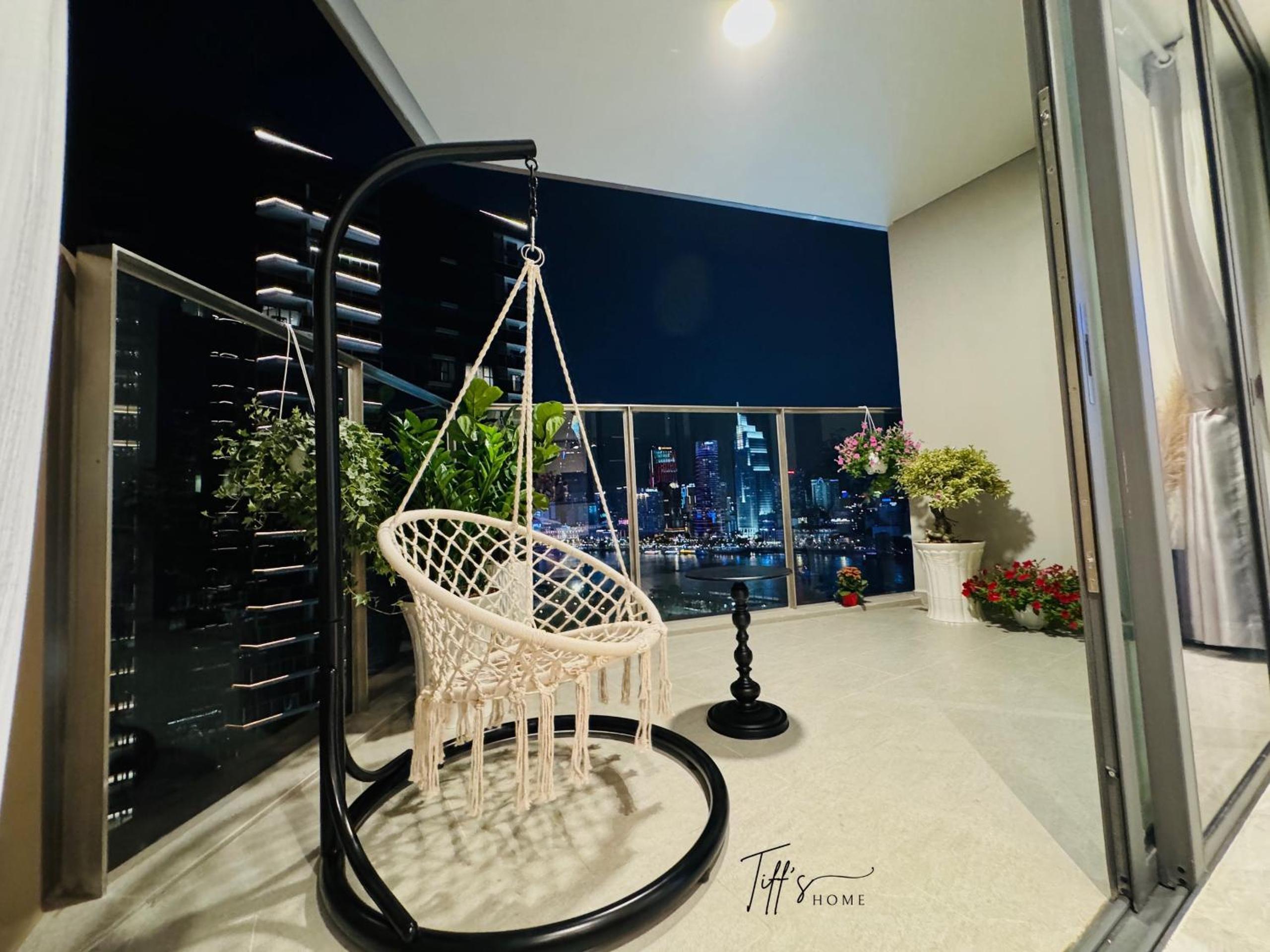 Metropole Thu Thiem - Tiff's Opera Suite