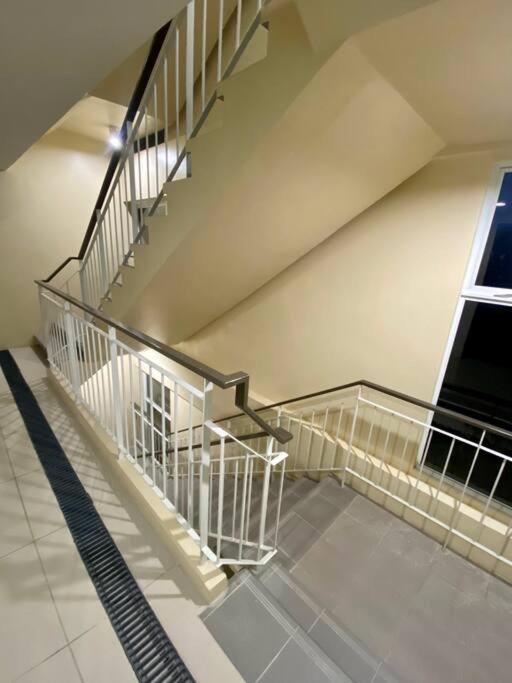 Stanford 3 Suites South Forbes next to Nuvali view 4