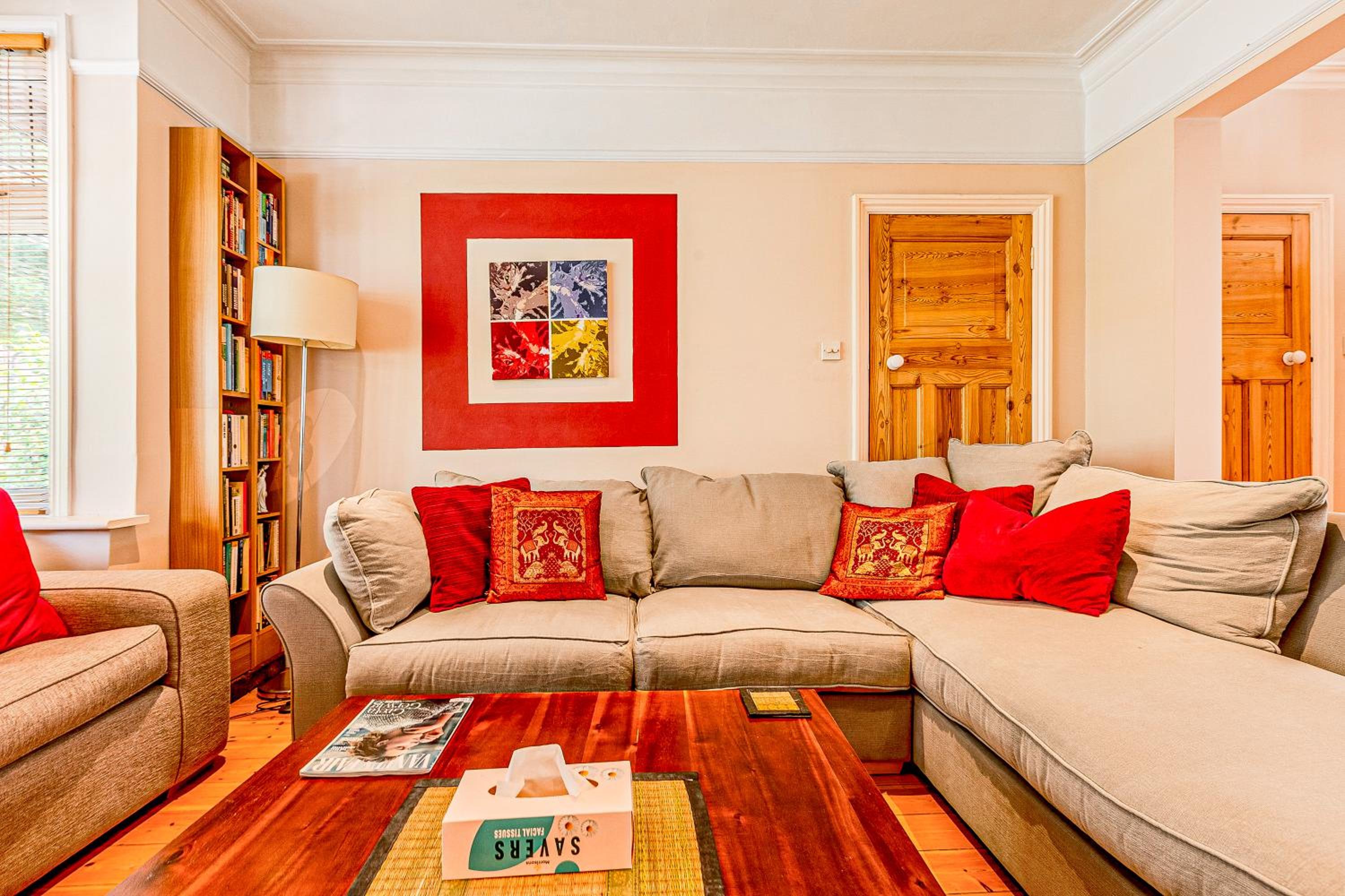 Central 3Story 3BR, Garden, 5min Holloway Rd Tube