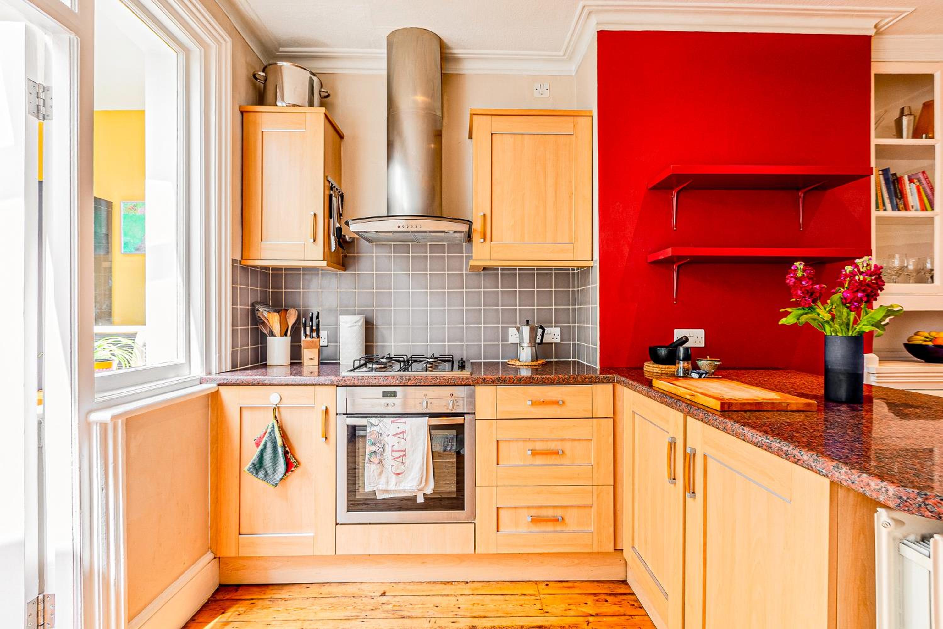 Central 3Story 3BR, Garden, 5min Holloway Rd Tube