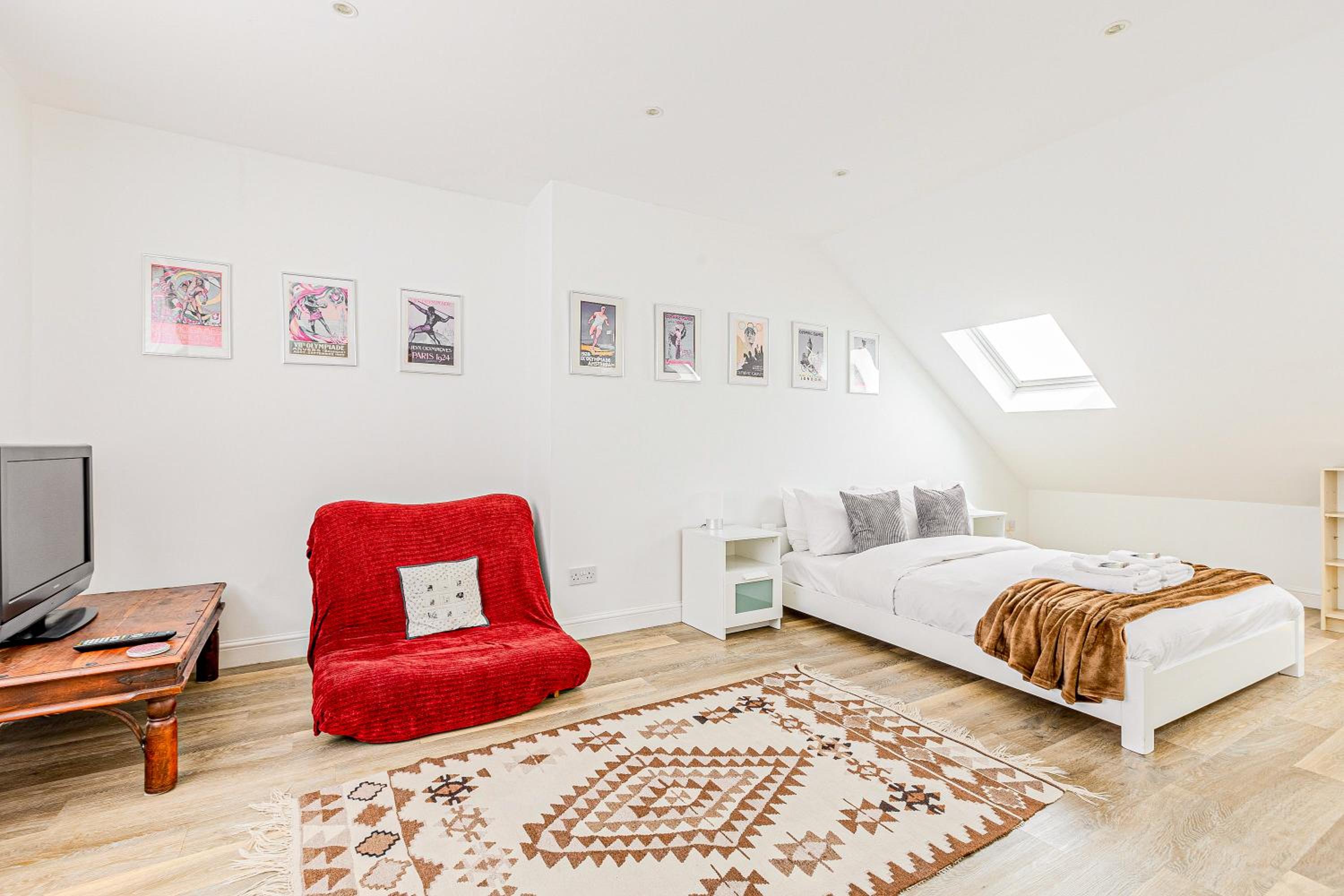 Central 3Story 3BR, Garden, 5min Holloway Rd Tube