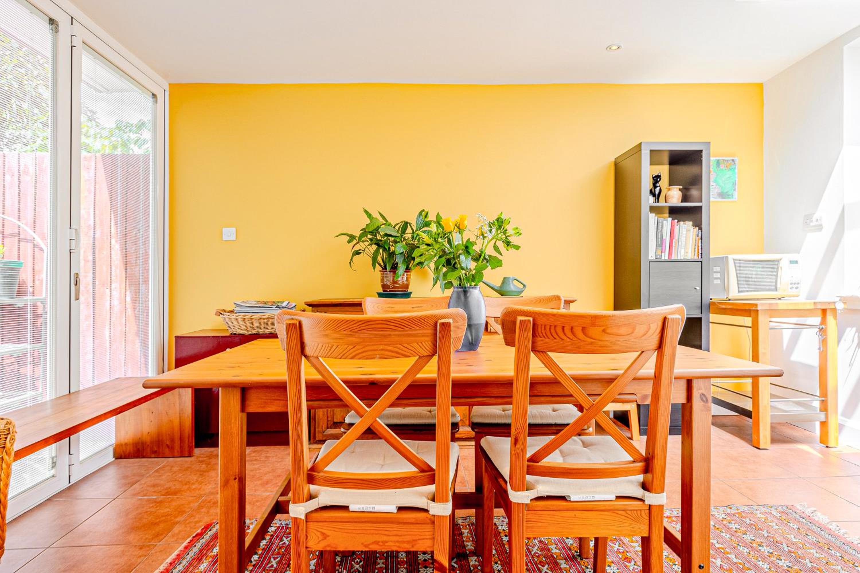 Central 3Story 3BR, Garden, 5min Holloway Rd Tube