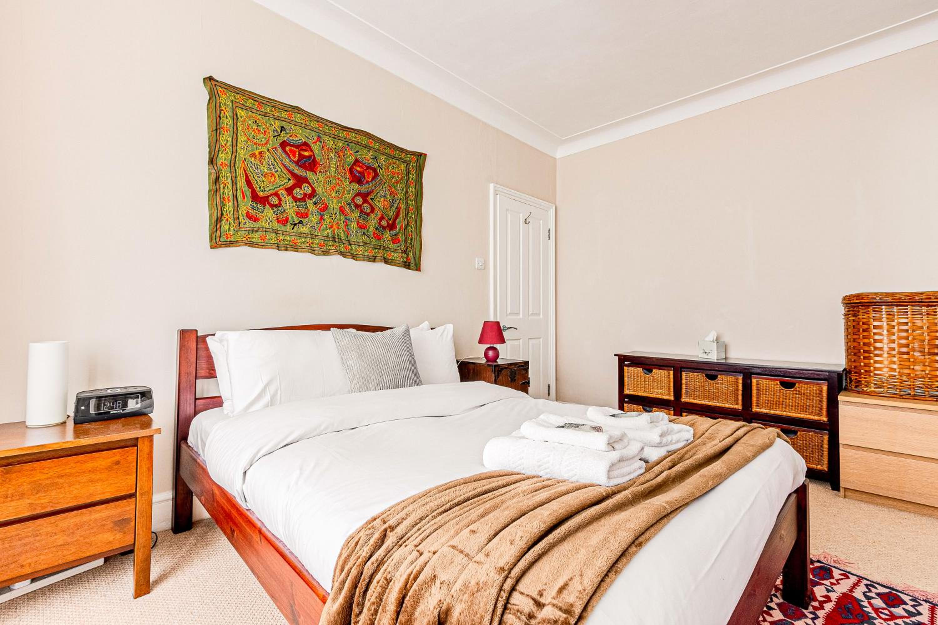 Central 3Story 3BR, Garden, 5min Holloway Rd Tube