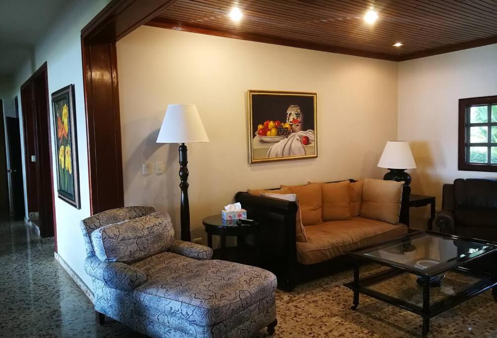 Beachfront villa with pool in Sosúa