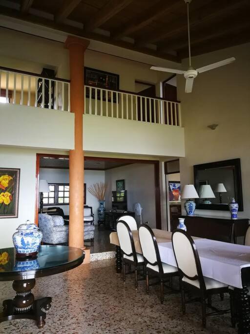 Beachfront villa with pool in Sosúa