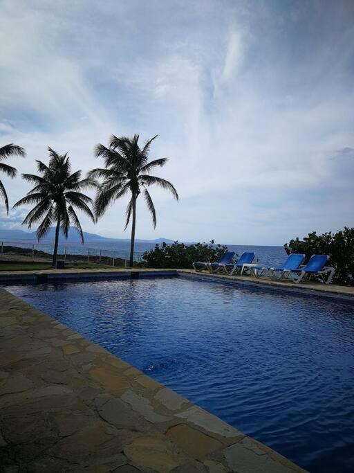 Beachfront villa with pool in Sosúa