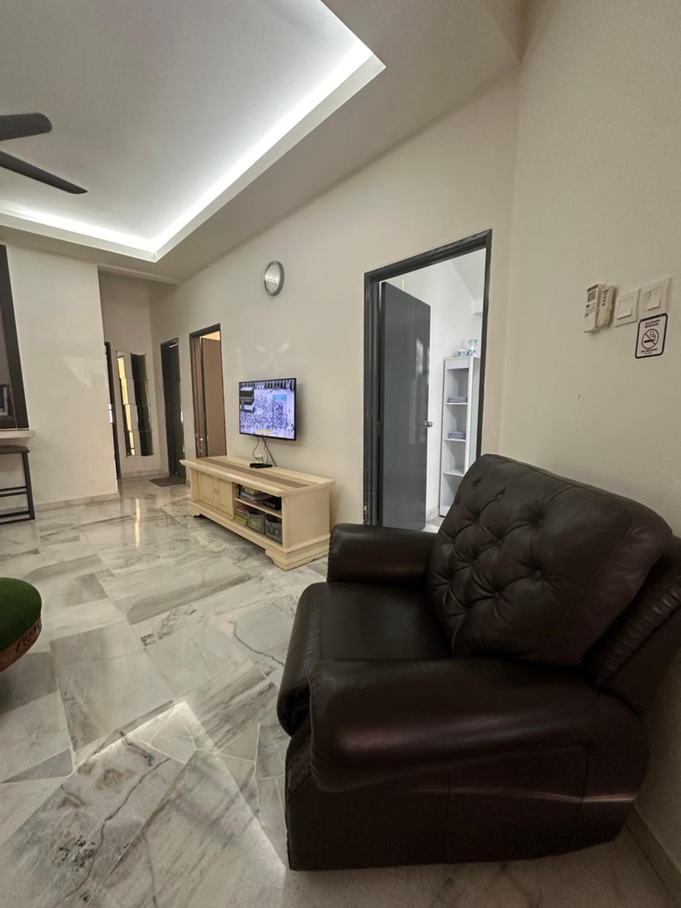Desa Damai Homestay fully air cond and self check in #7 pax