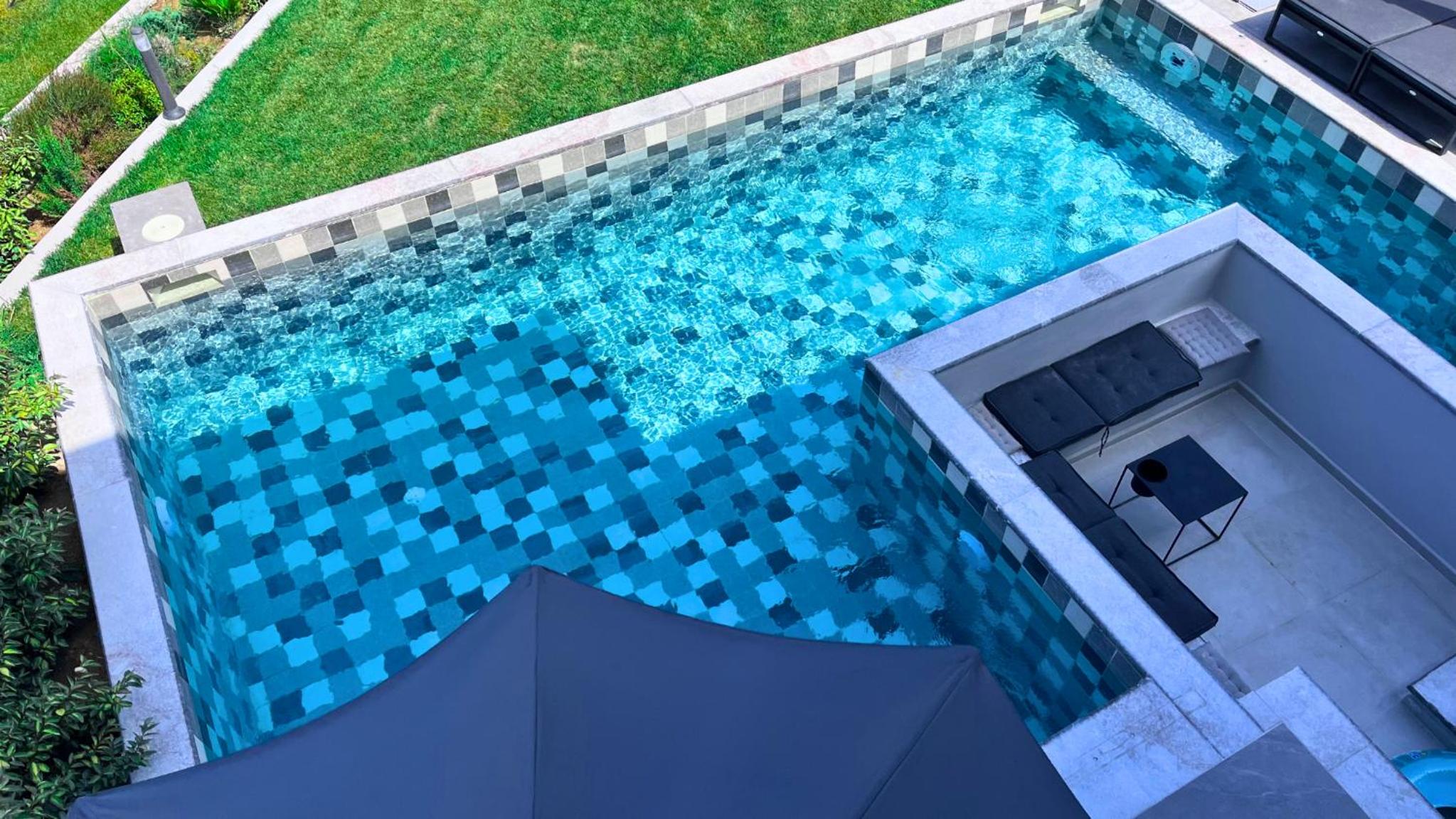 Villa NiaMaris, Deluxe, Sea View, BBQ, Private Pool, 80m to the Beach