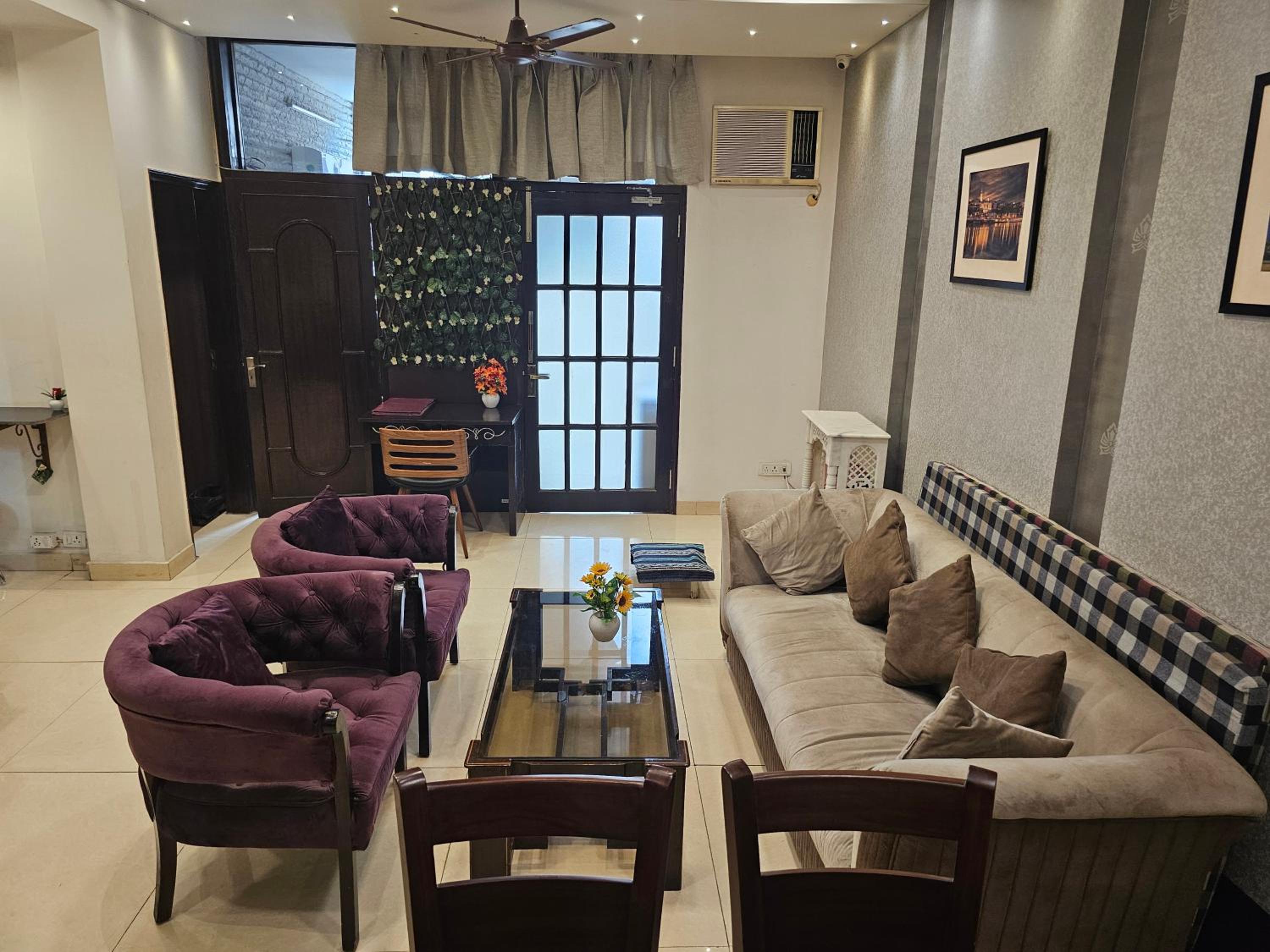 lounge