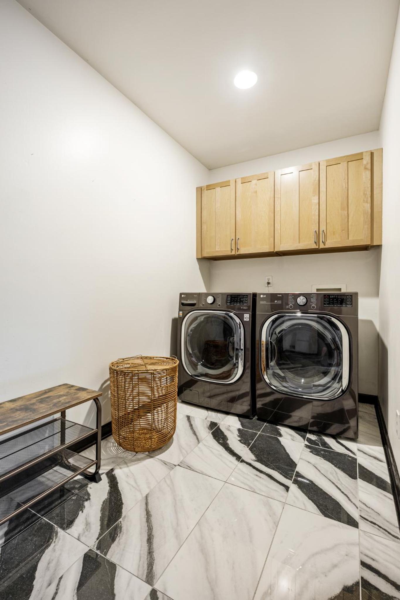 Peaceful Luxury Unique 3 BDR Home with Cinema Gym and more