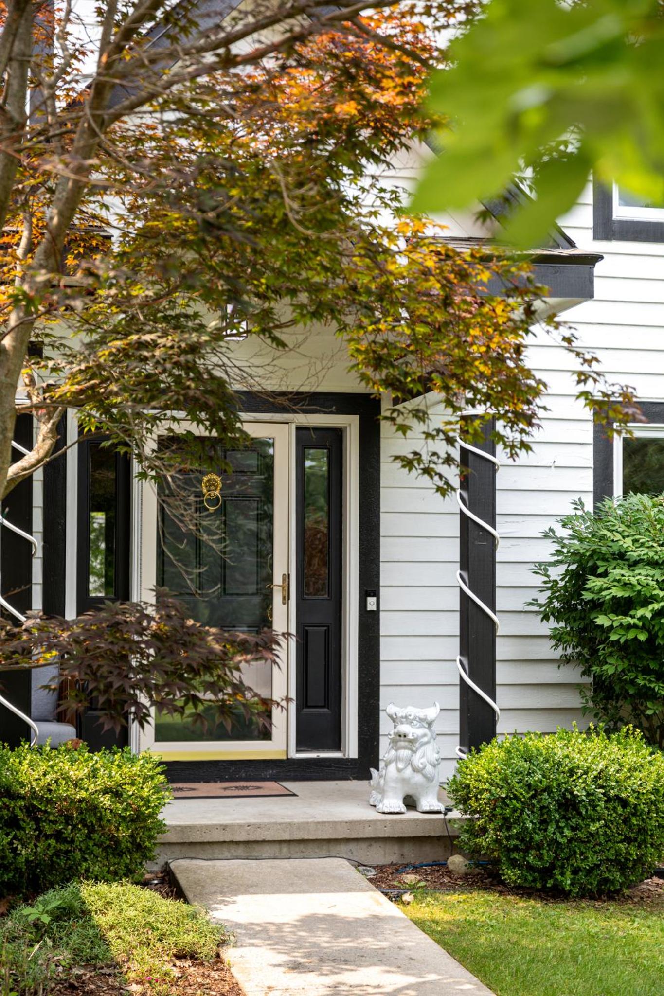 Peaceful Luxury Unique 3 BDR Home with Cinema Gym and more