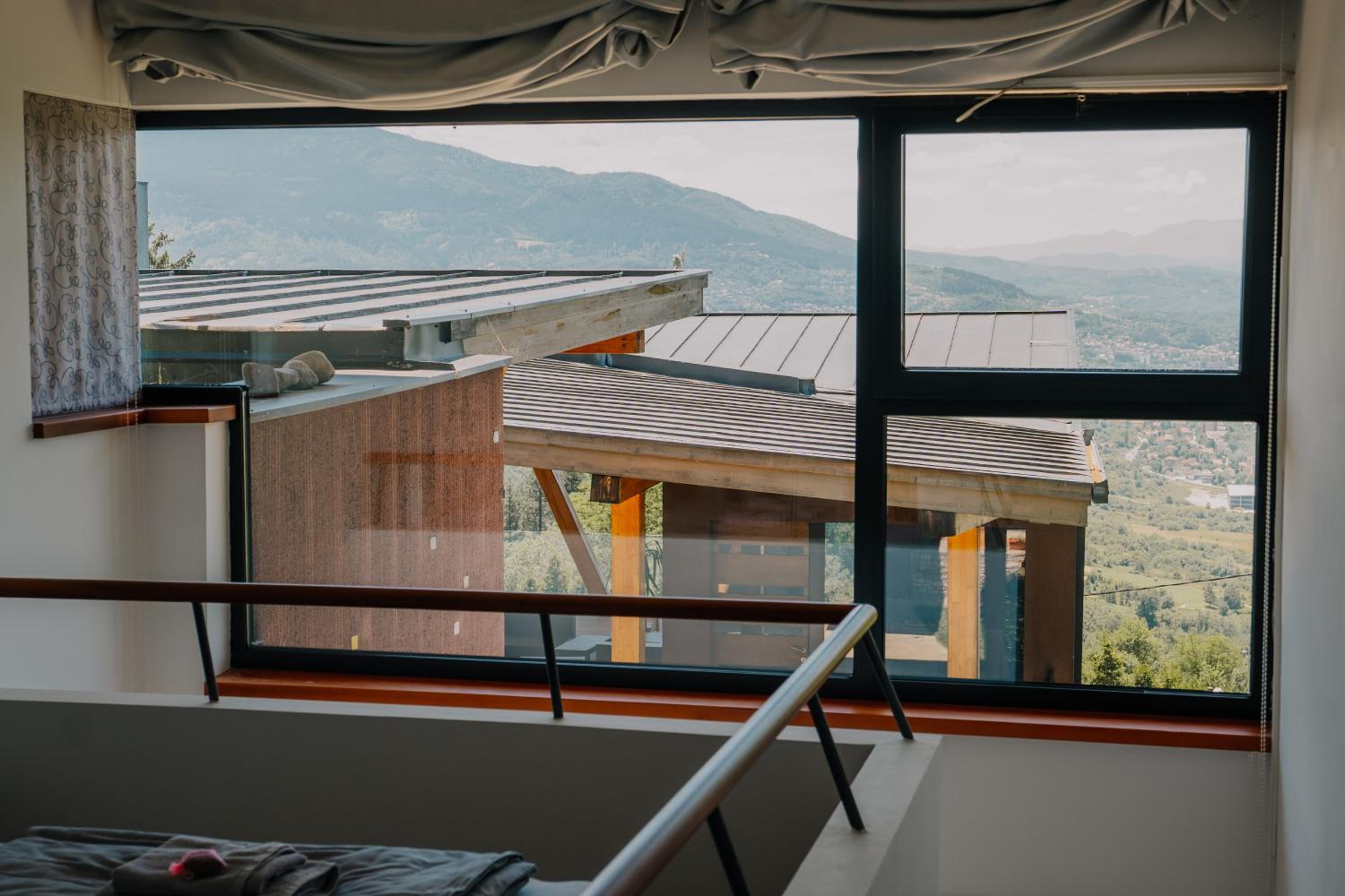 Hedona Vineyard Apartments