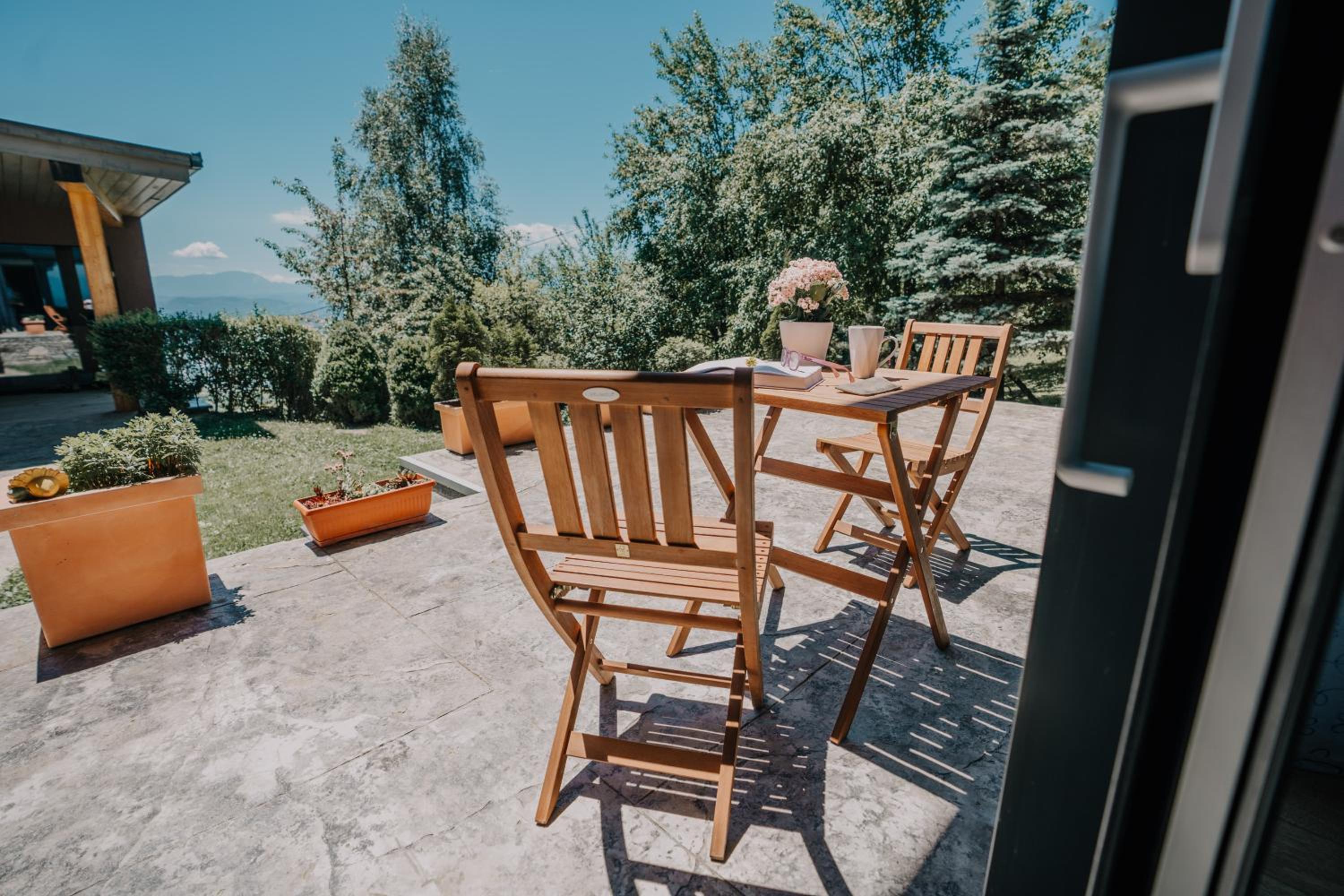 Hedona Vineyard Apartments