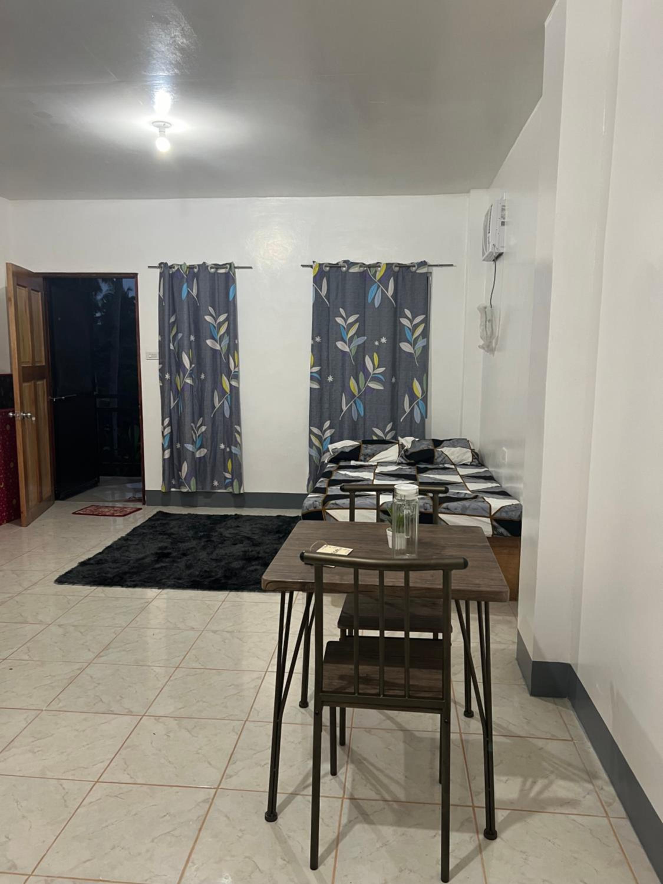 Affordable Apartelle 15mins to the Airport Airport & Sugba Lagoon-Triple Beagle Apartment view 2