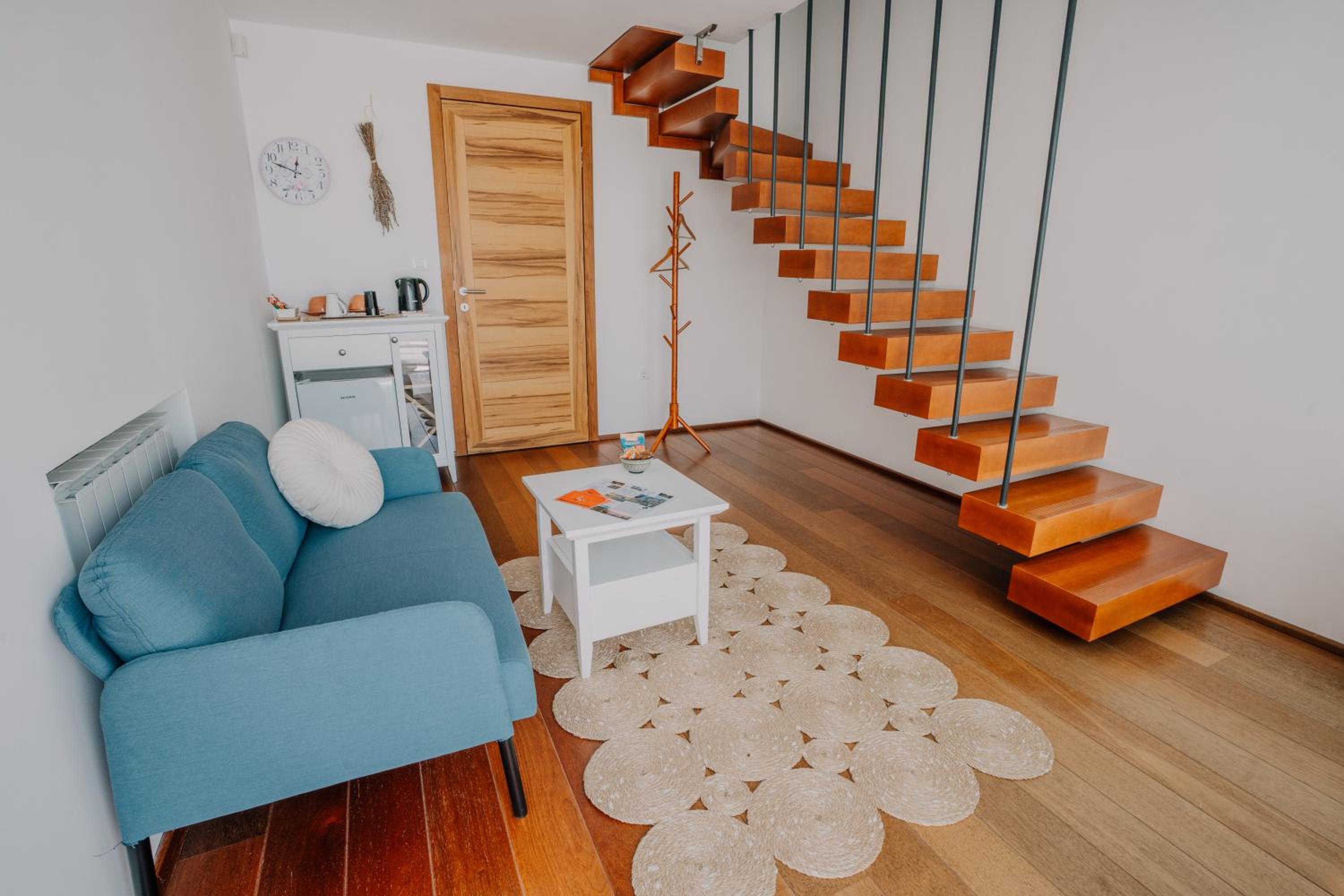 Hedona Vineyard Apartments