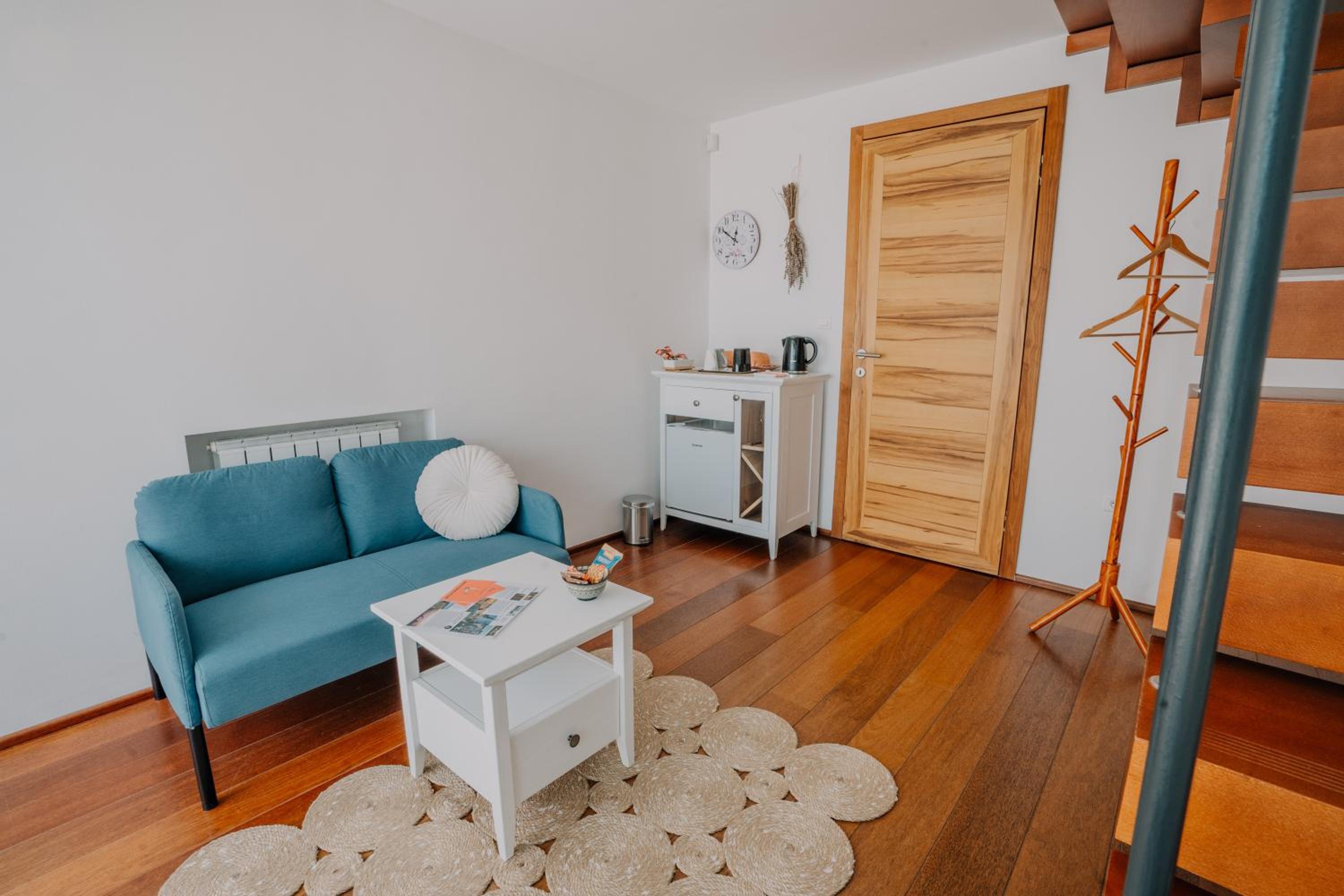Hedona Vineyard Apartments