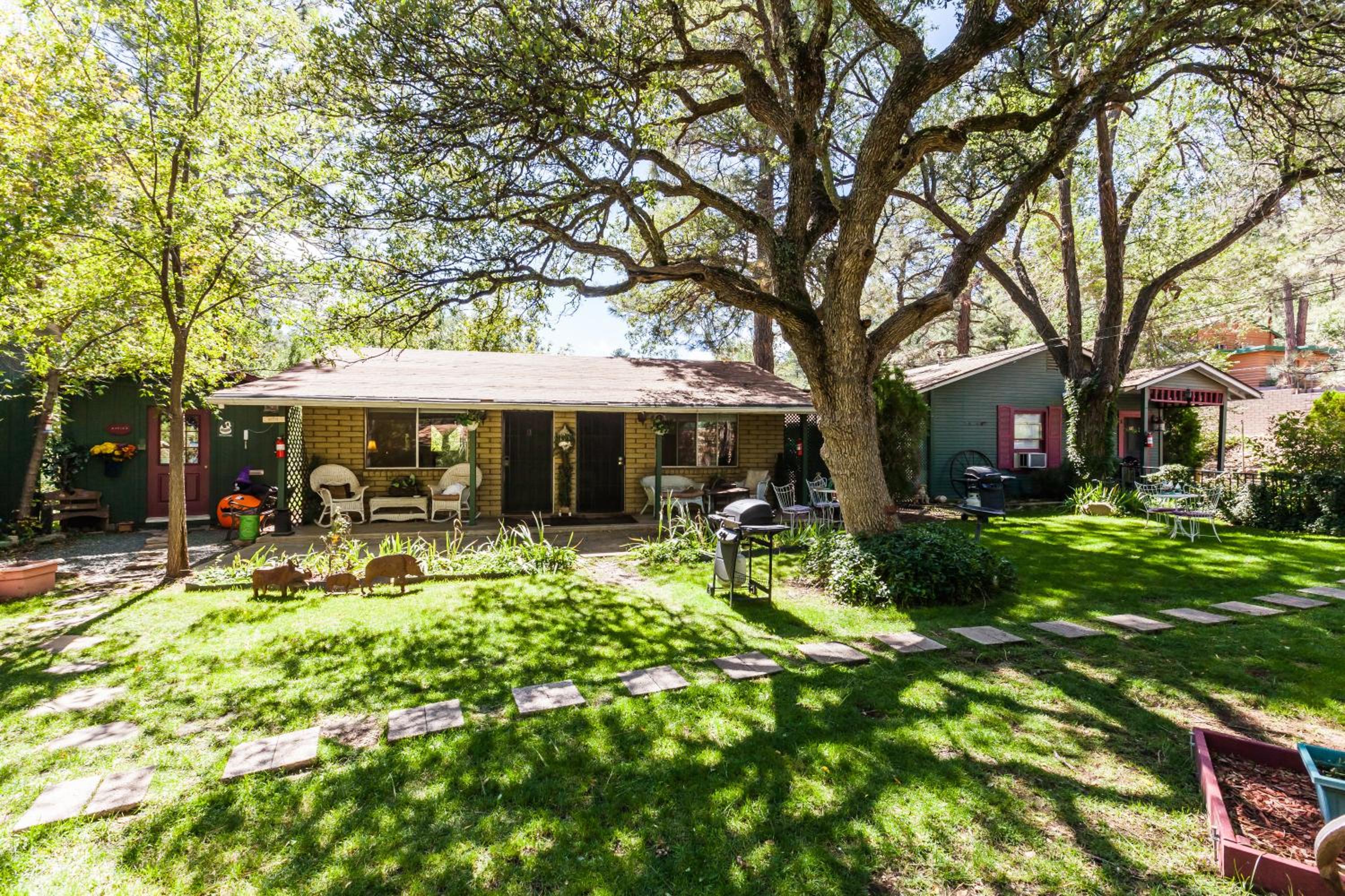 Prescott Vacations - Apple Creek Cottages - Property Image 5