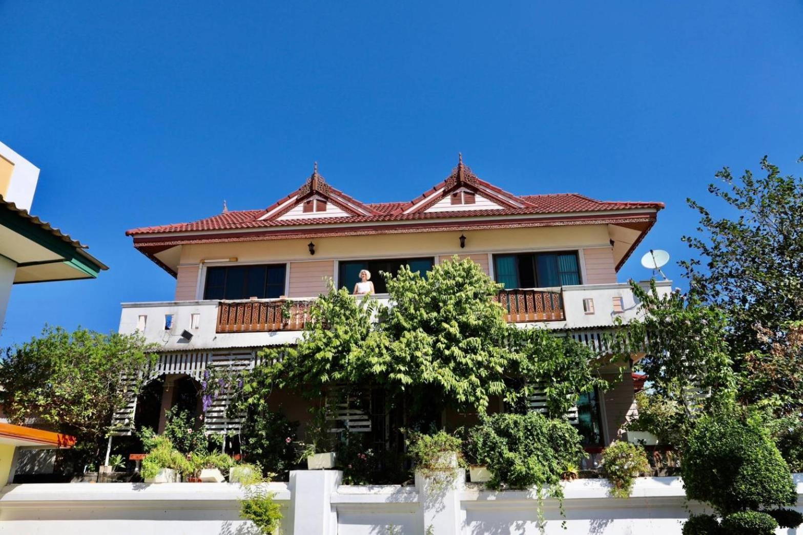 Loy Manee House