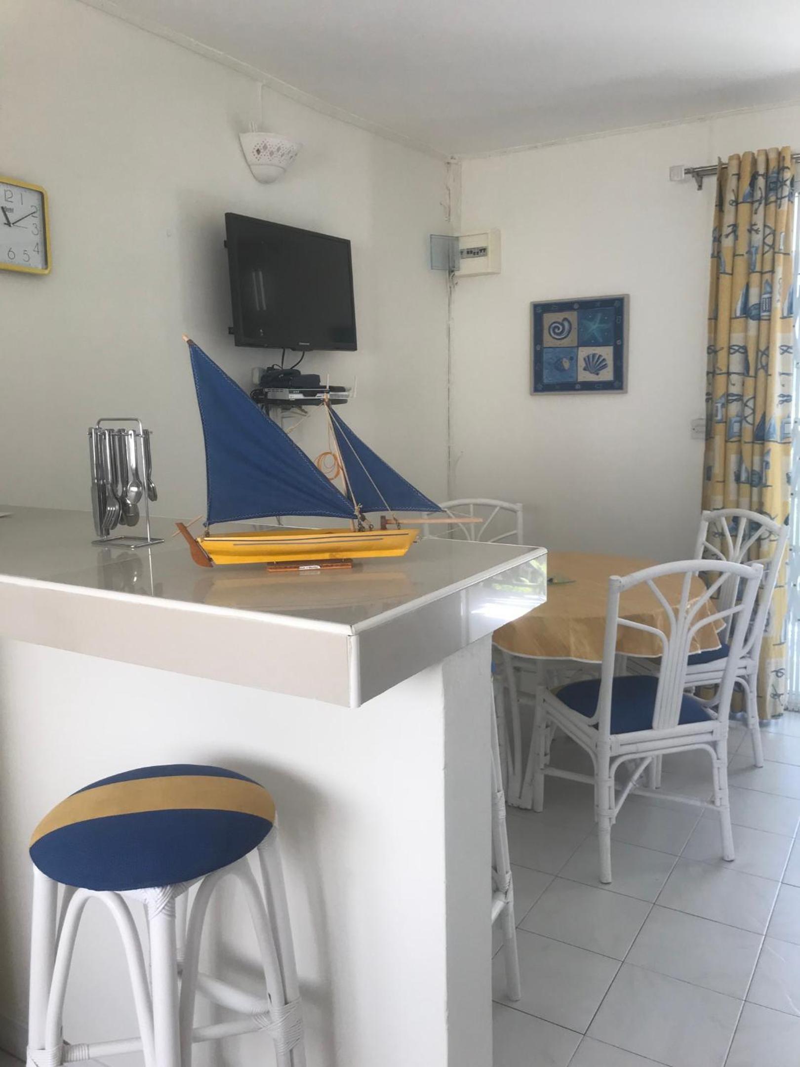 Charming Apartment, Pereybere, Terrace