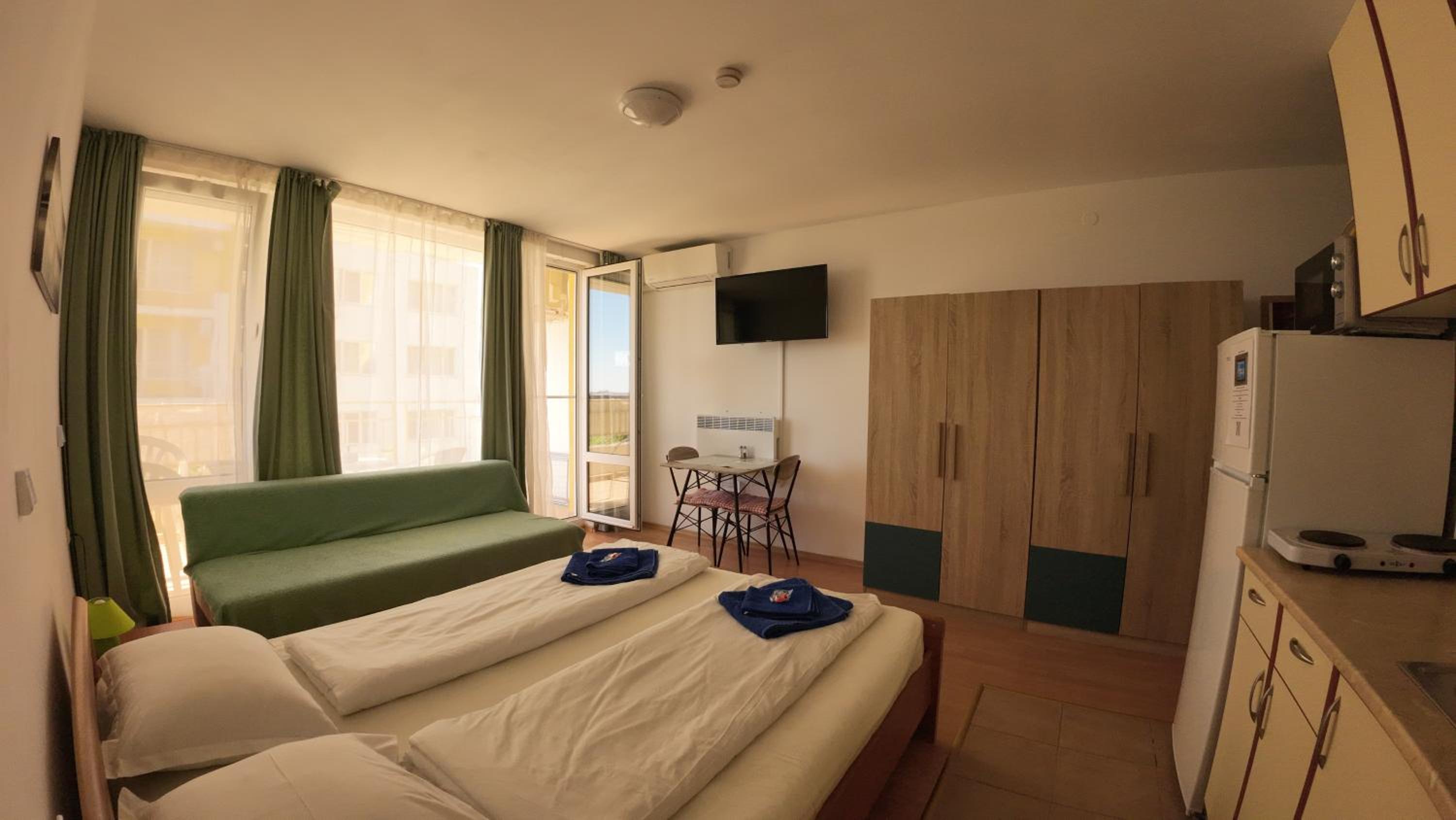 William's apartments - third special studio view 4