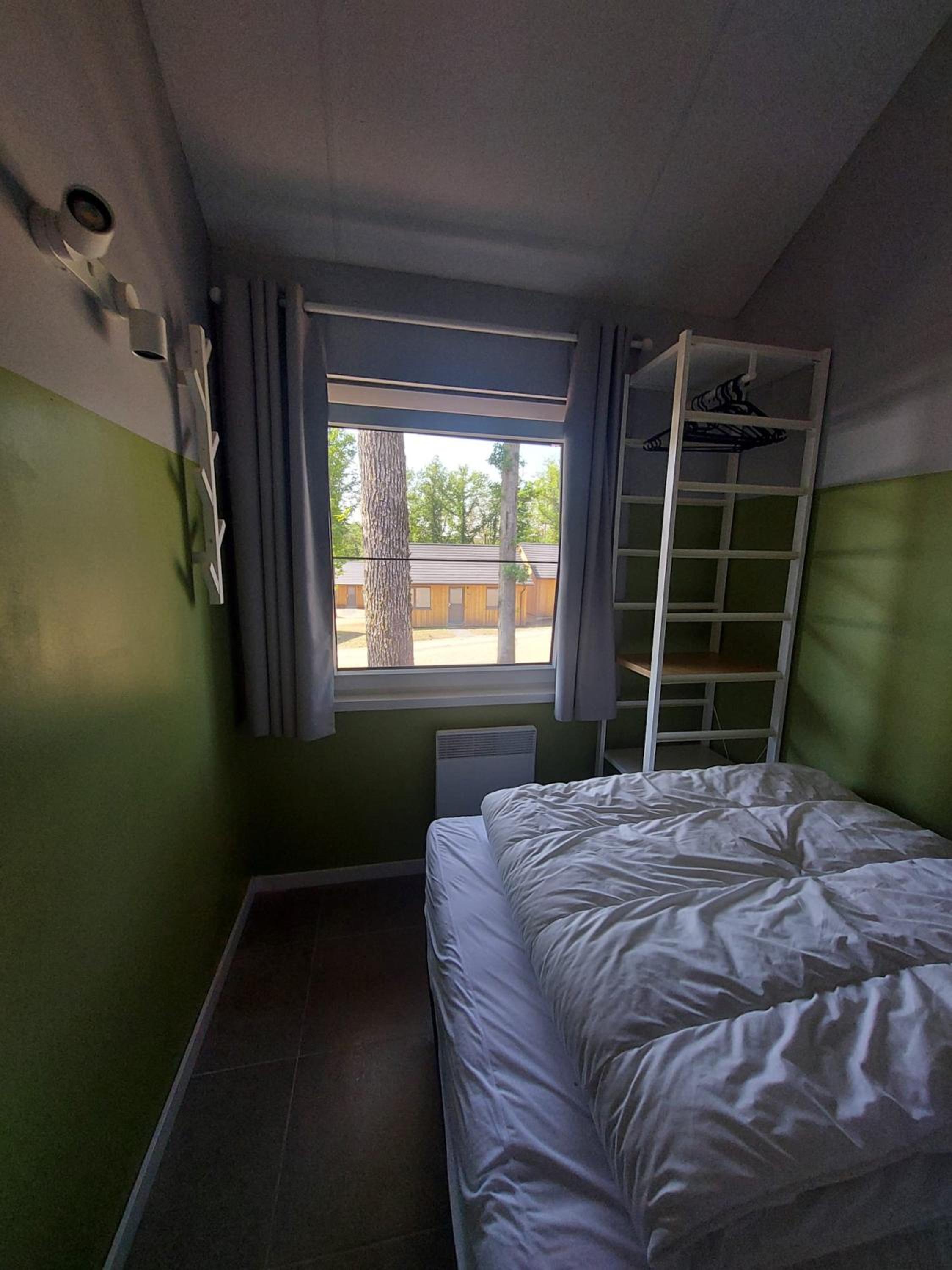 Comfortable chalet in Somme-Leuze with pétanque court