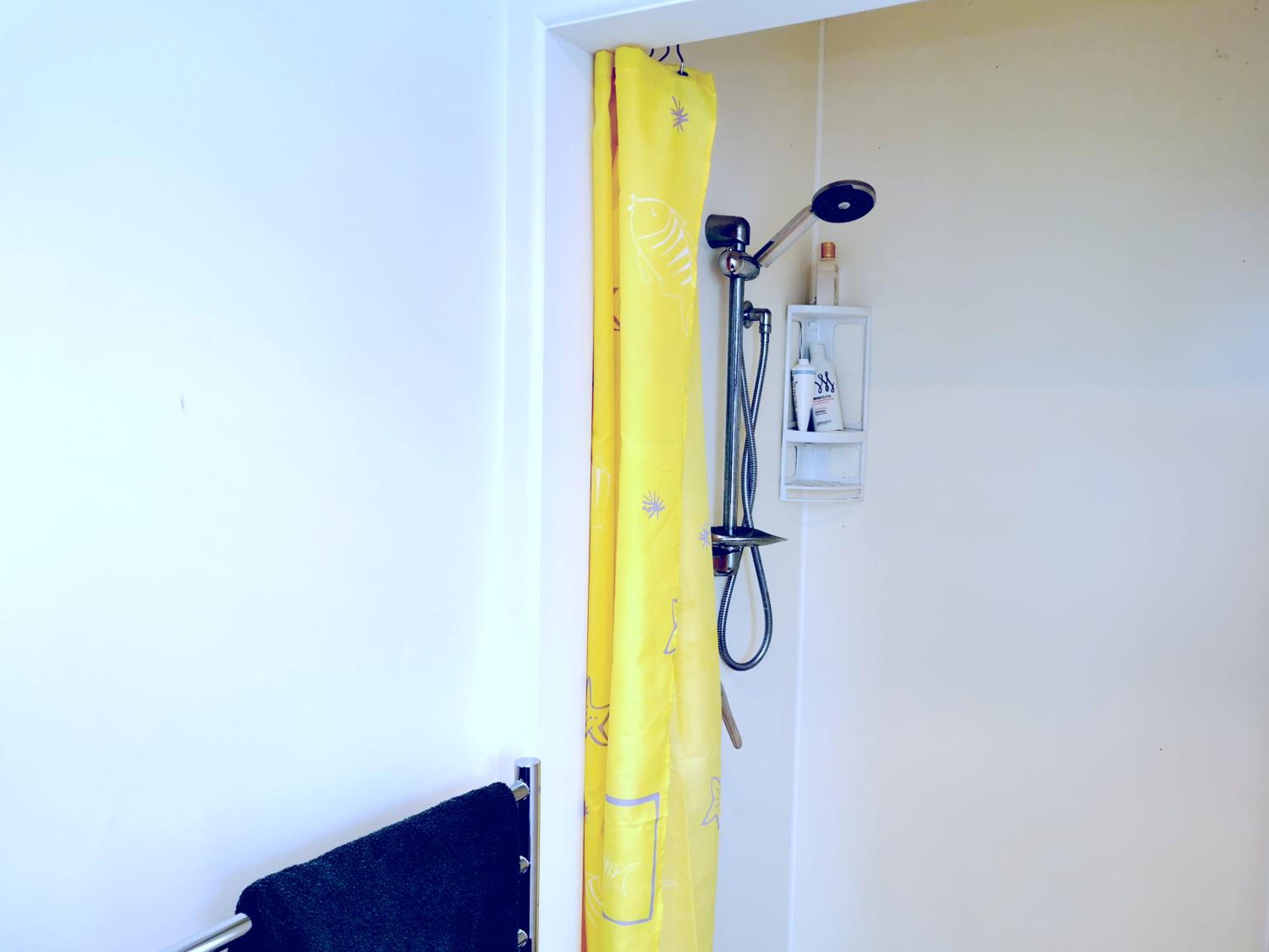 Separate Entry Guest Room with Private Bathroom in Forrest hill view 4