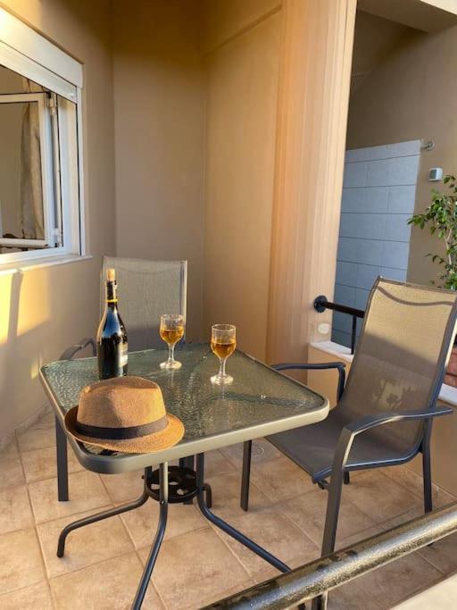Miros apts 2 in Agia Pelagia 50m from the beach view 4