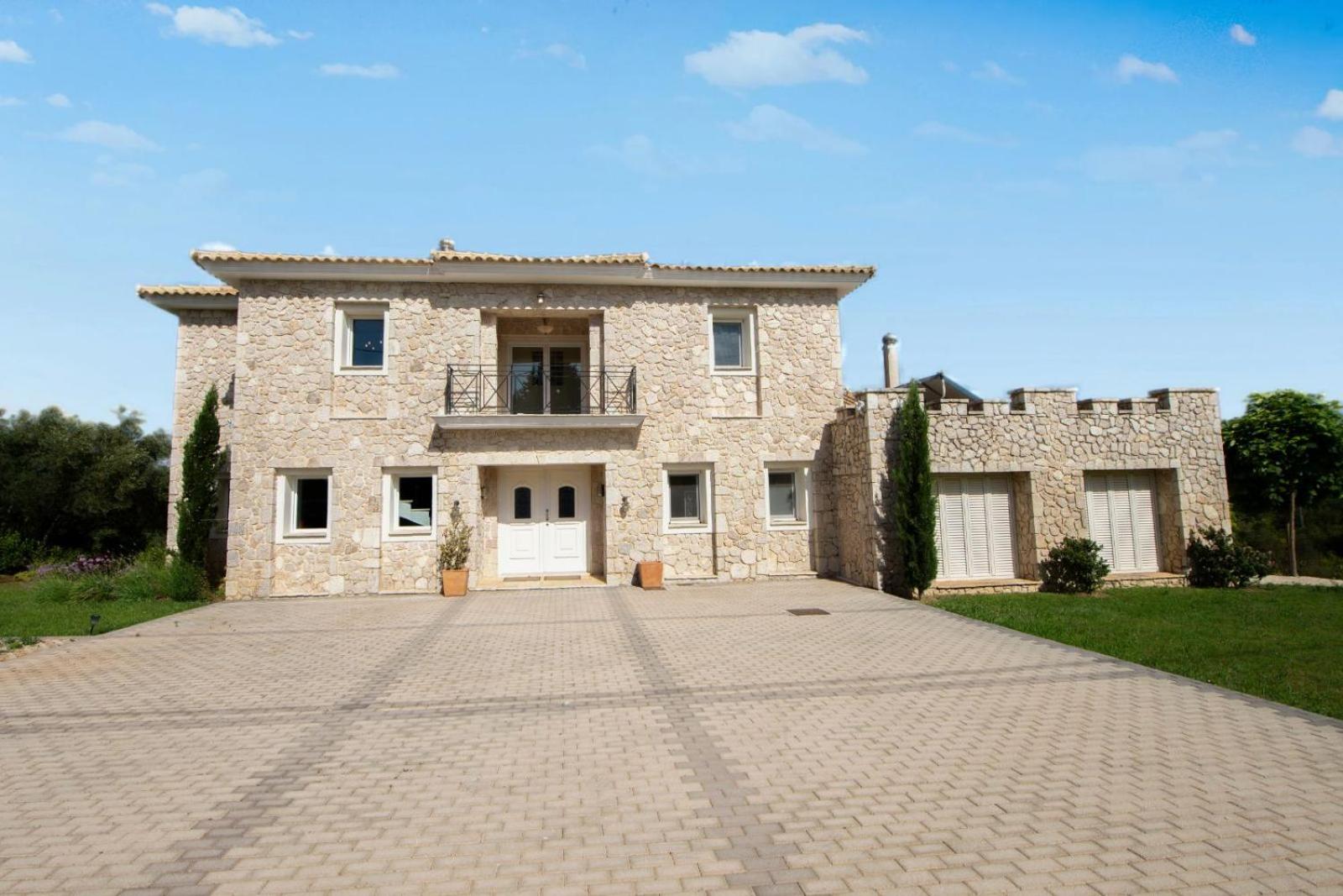 Villa Balatsinos
