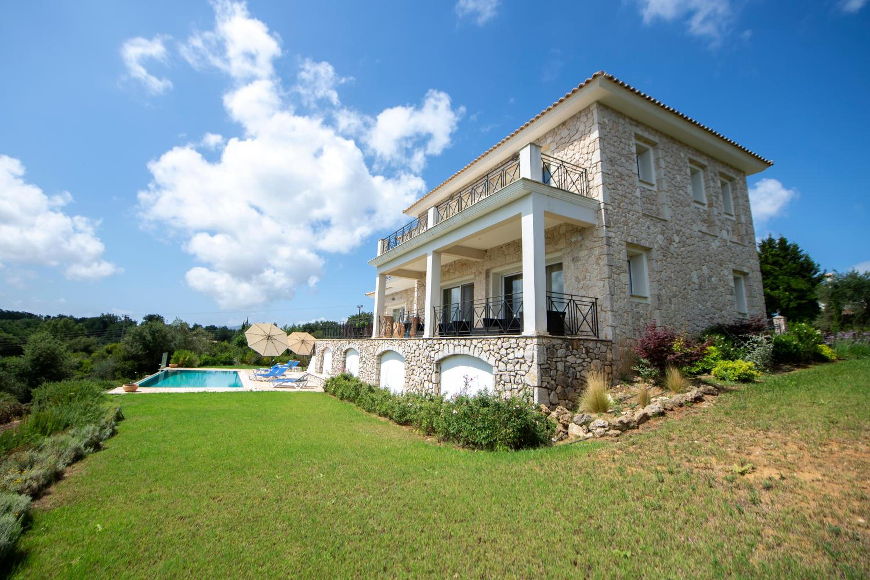 Villa Balatsinos