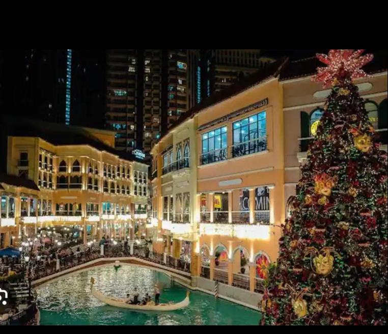 Bell Place at Venice Luxury Mckinley Hill view 3