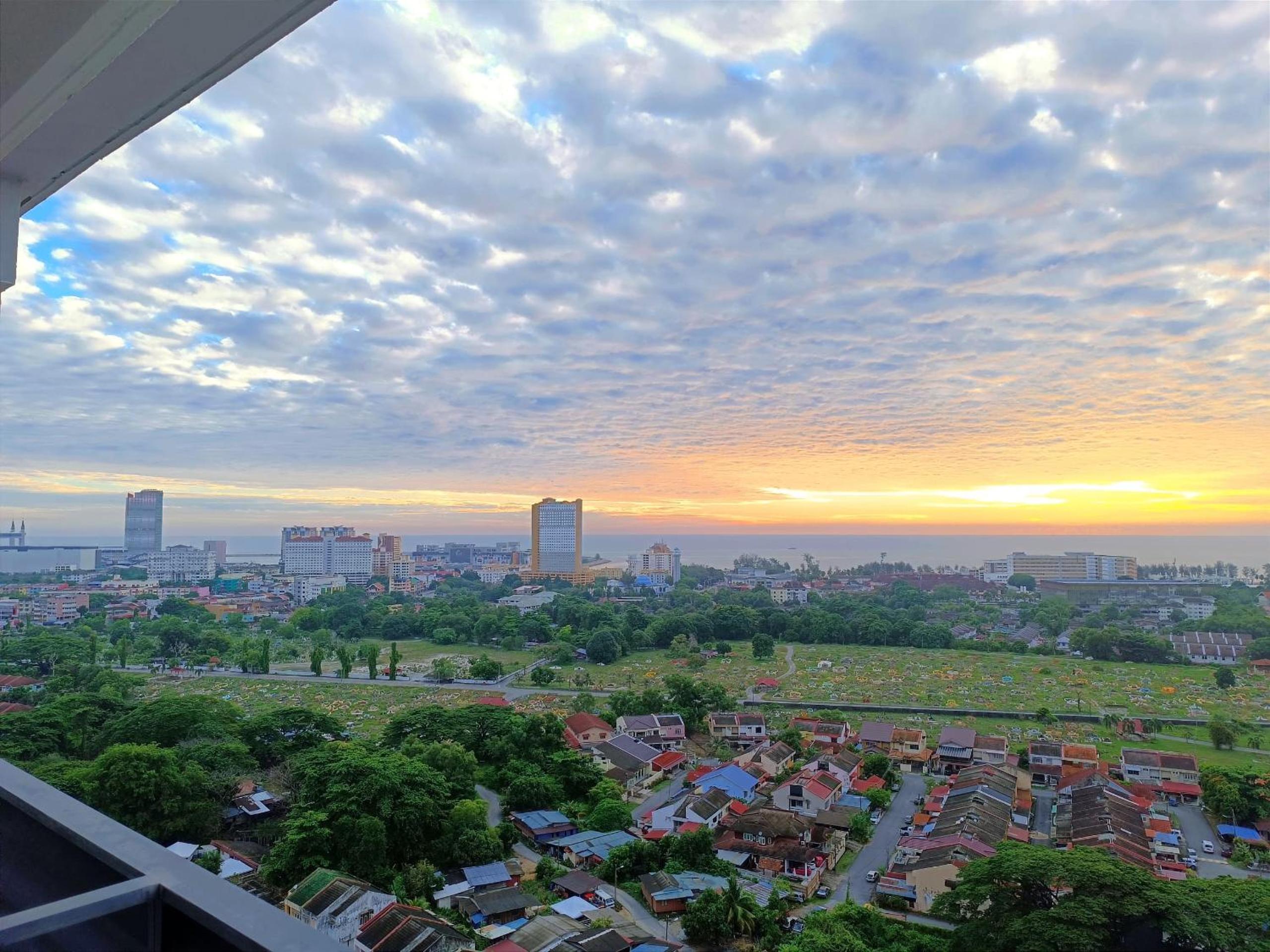 D'Luna Homestay Seaview I Sunrise View With Swimming Pool