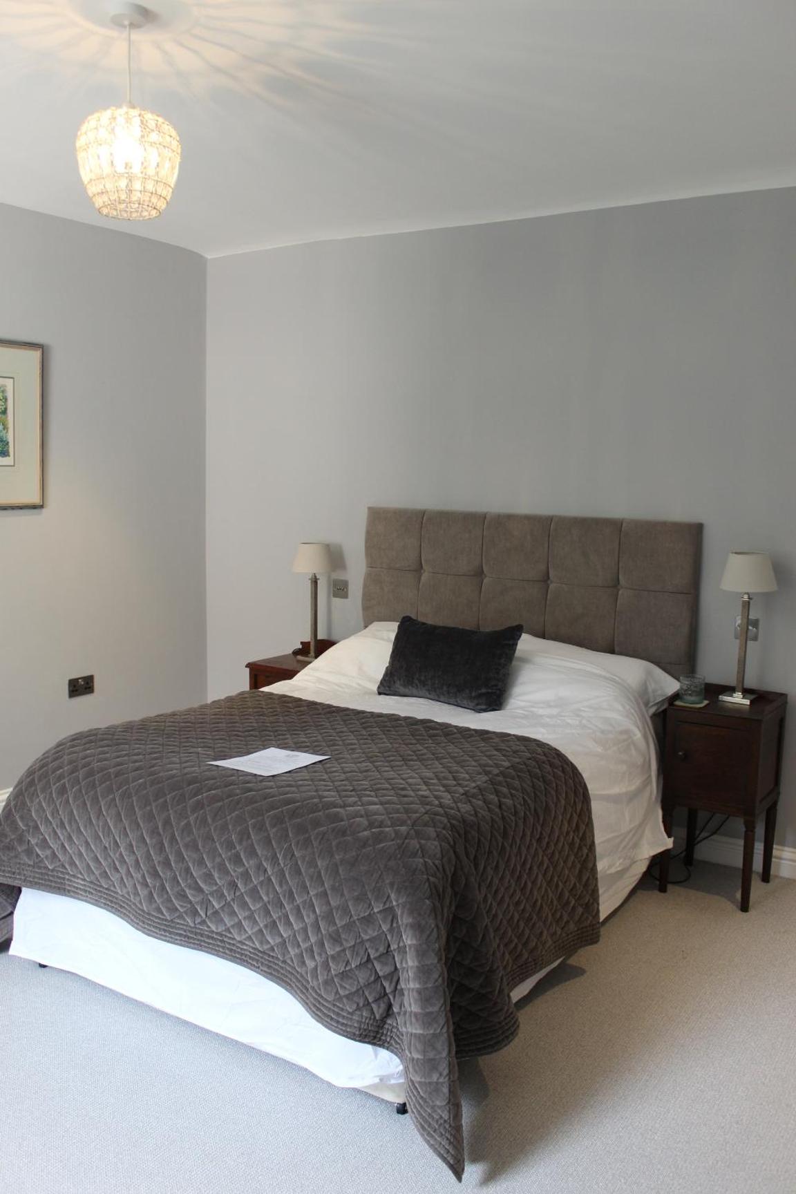 Beautiful farm house with dedicated sitting and media room for guest's use view 5