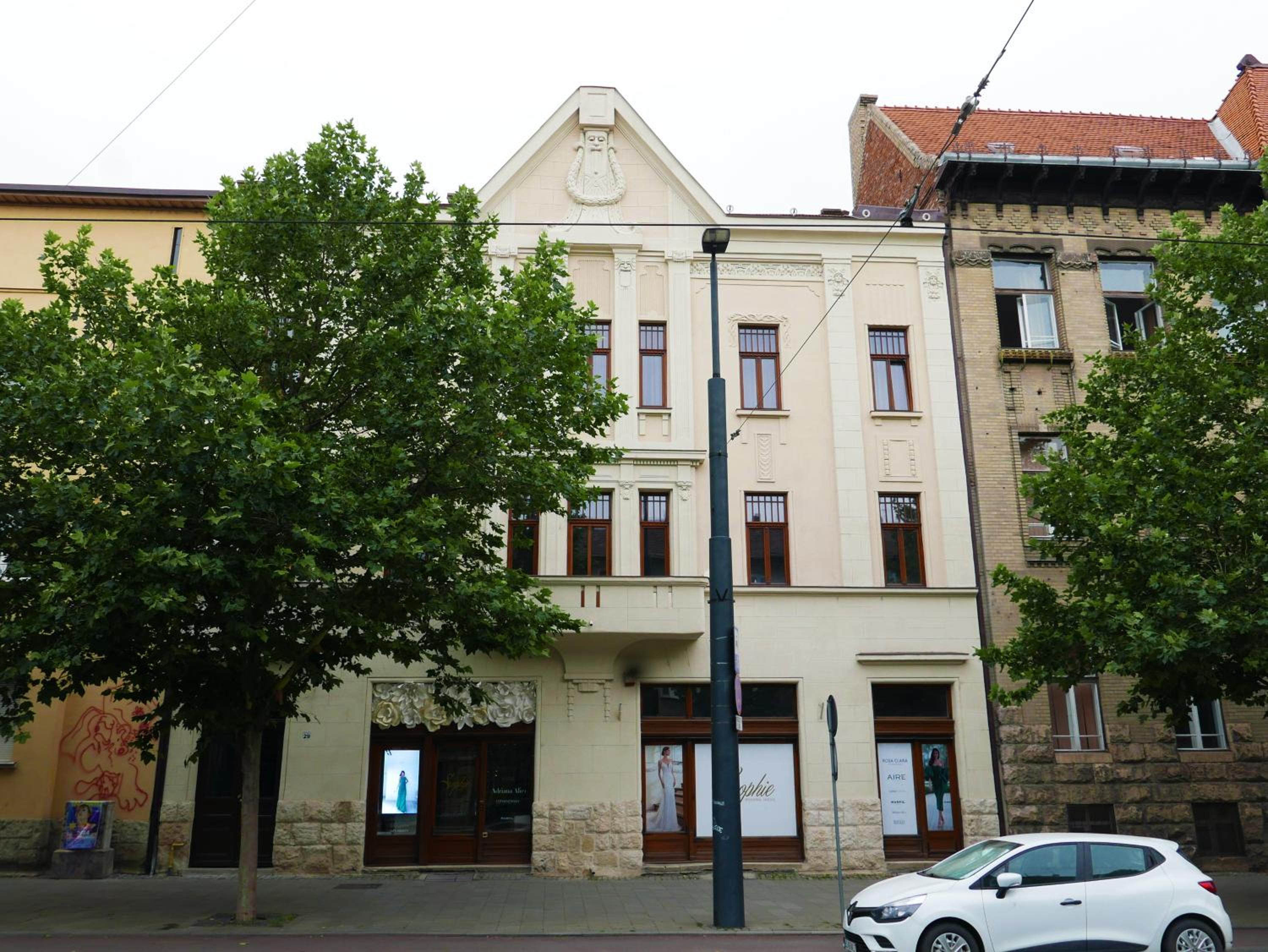 Photo 48