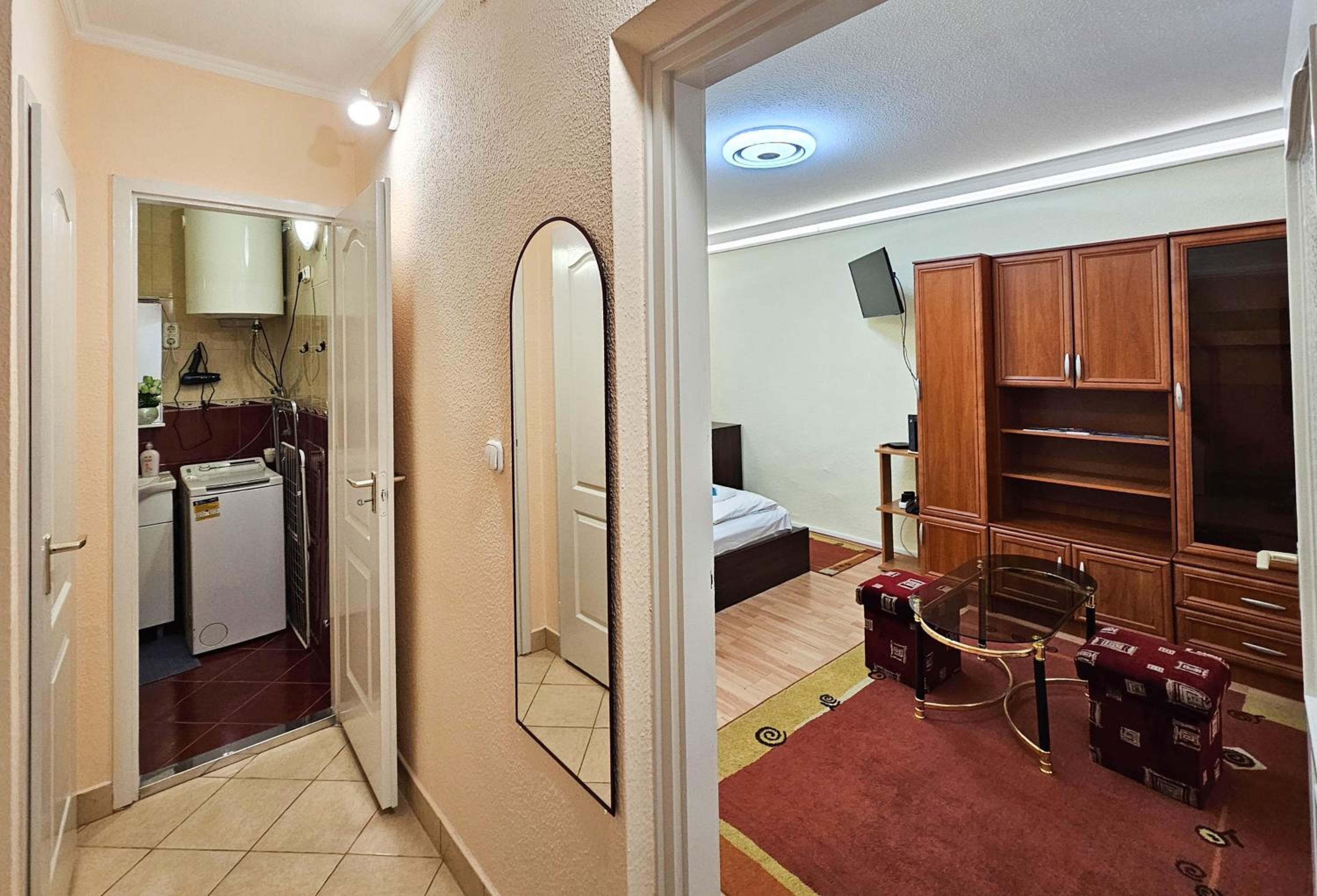 Free Parking Synagogue Apartment view 5