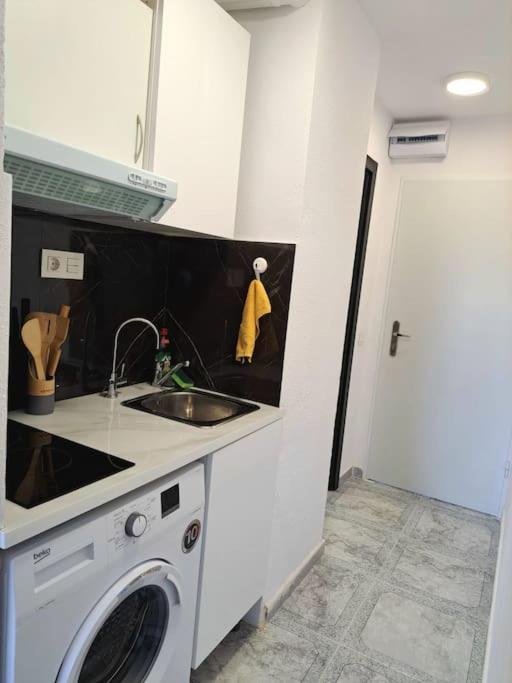 Studio in Benidorm with sea view photo 5