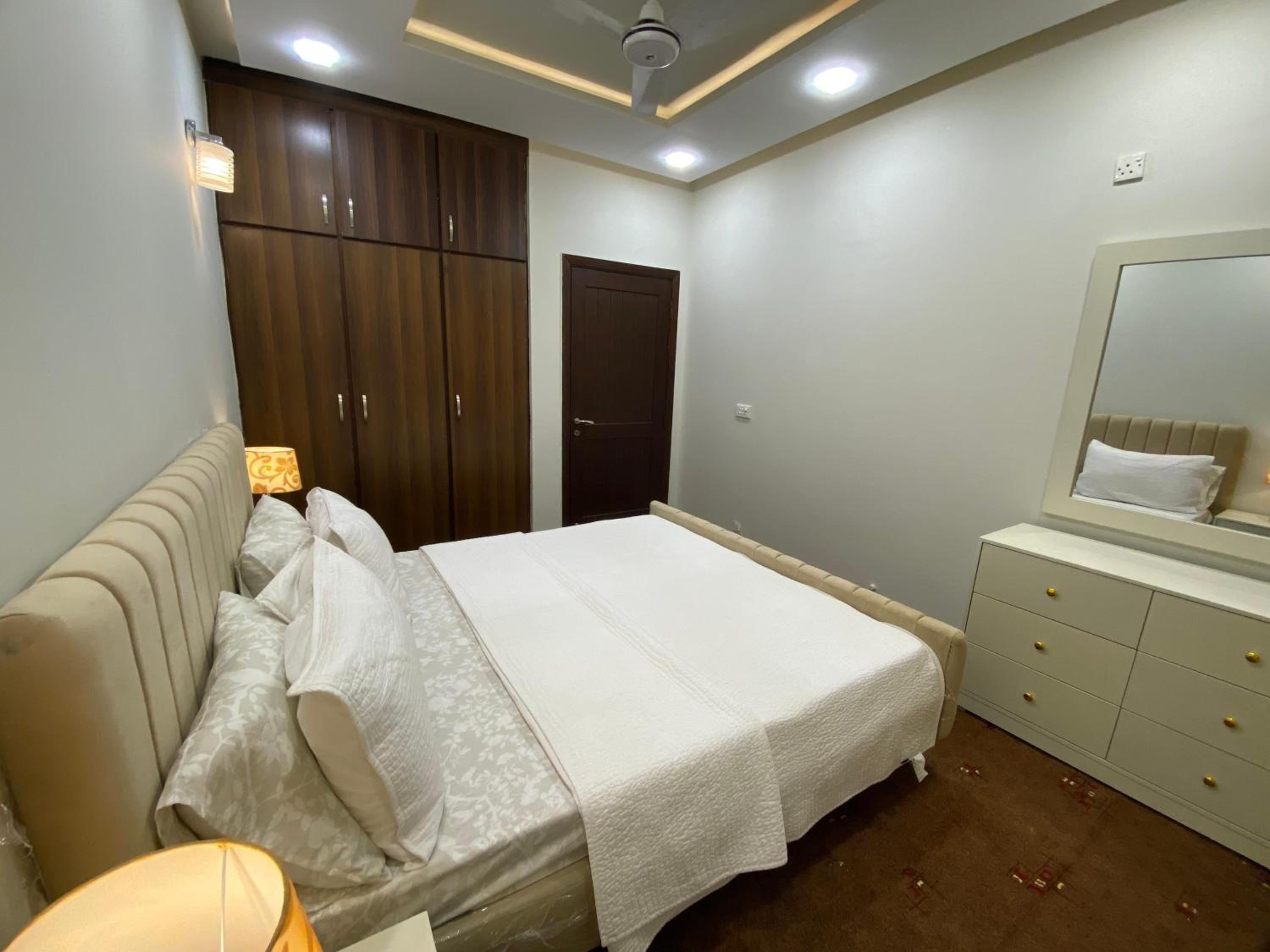 106 Megnum Arcade 2 Bedroom Specious Apartment With Balcony view 4