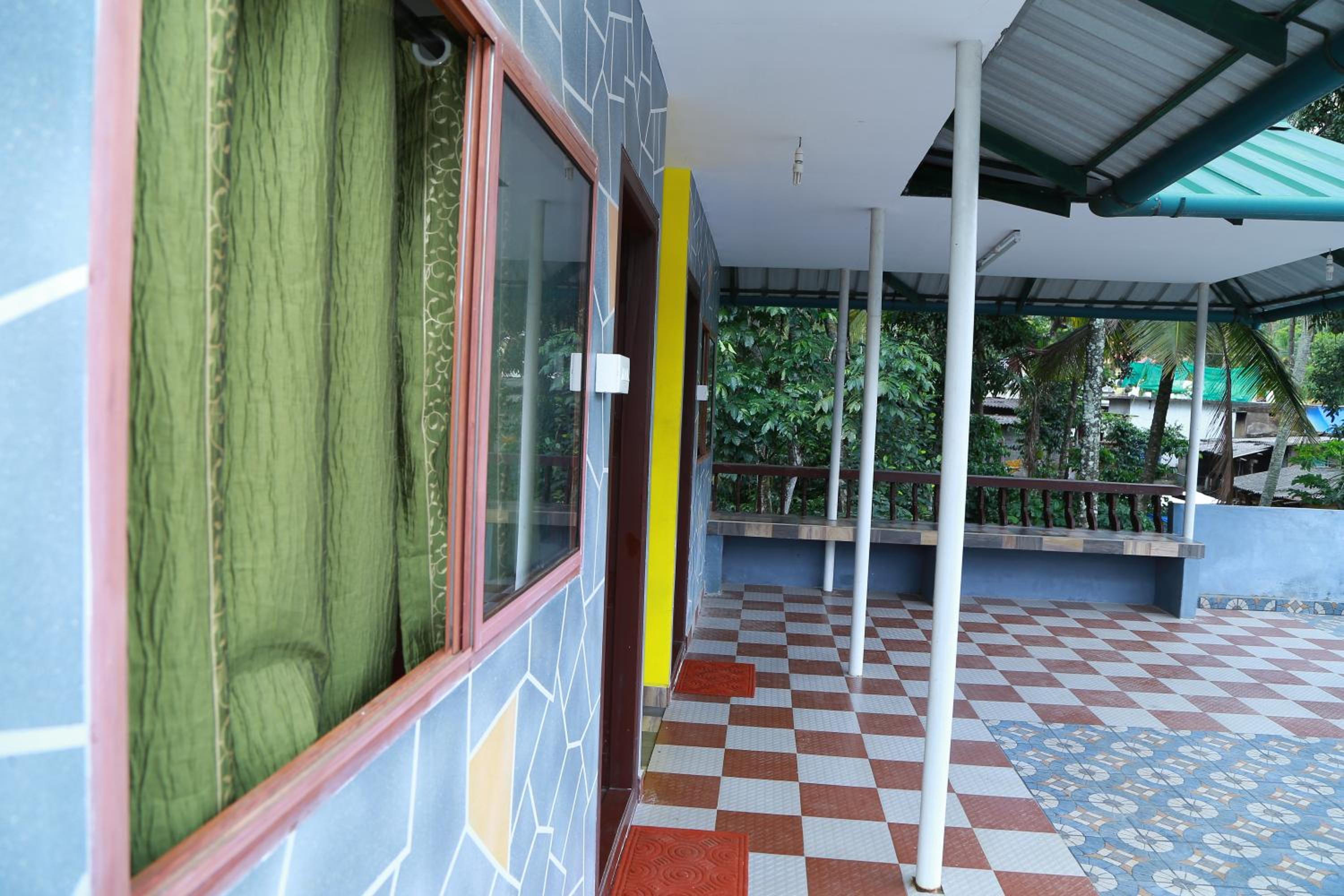 Photo 12