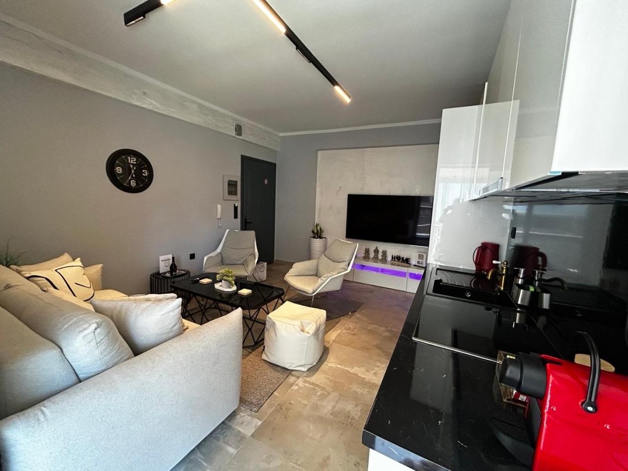 George luxury living