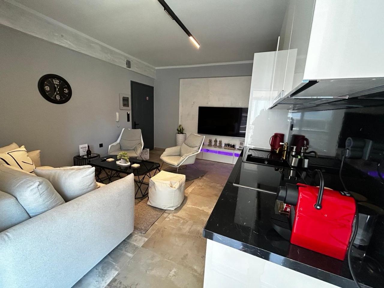 George luxury living