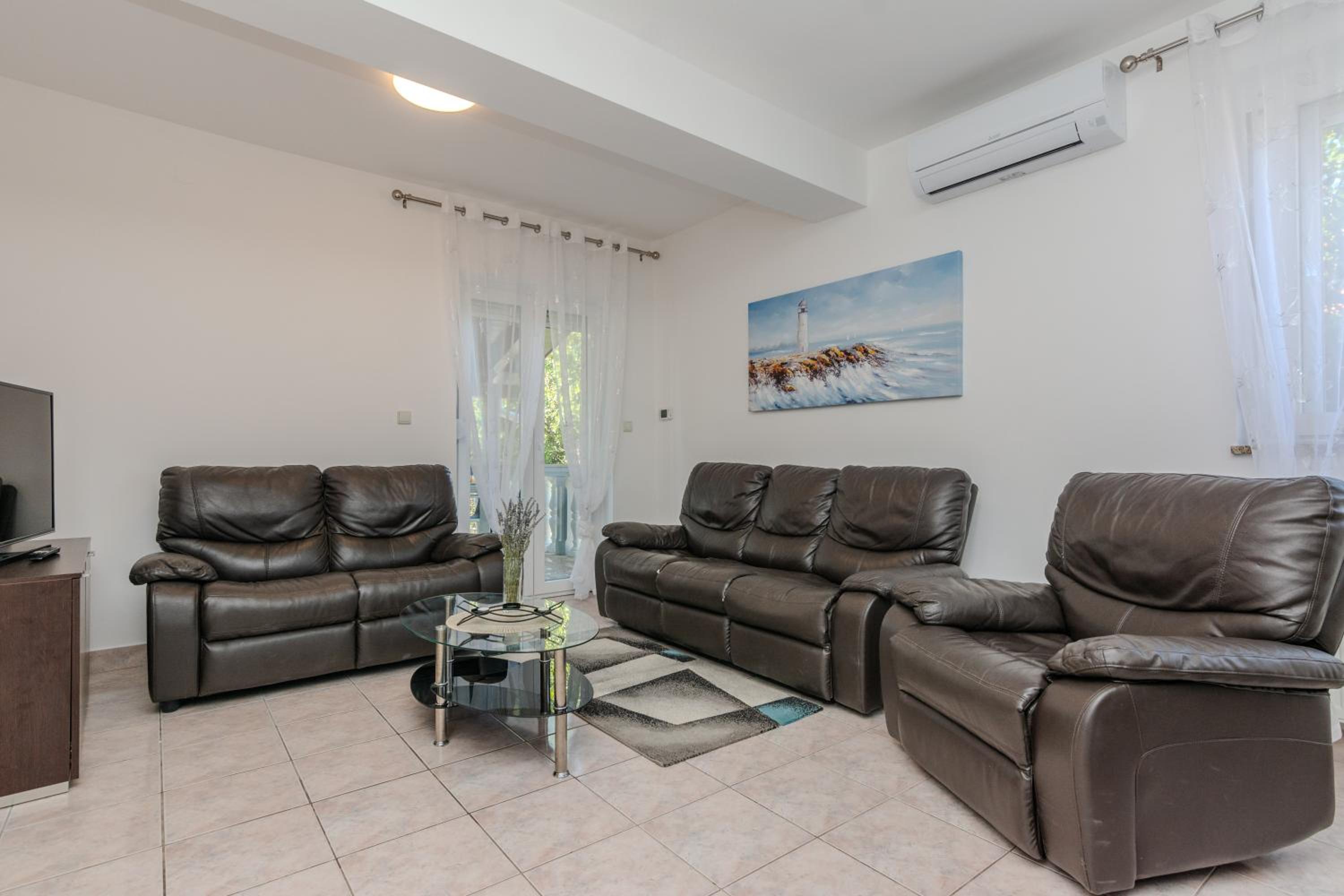 HOLIDAY HOUSE LAVANDA