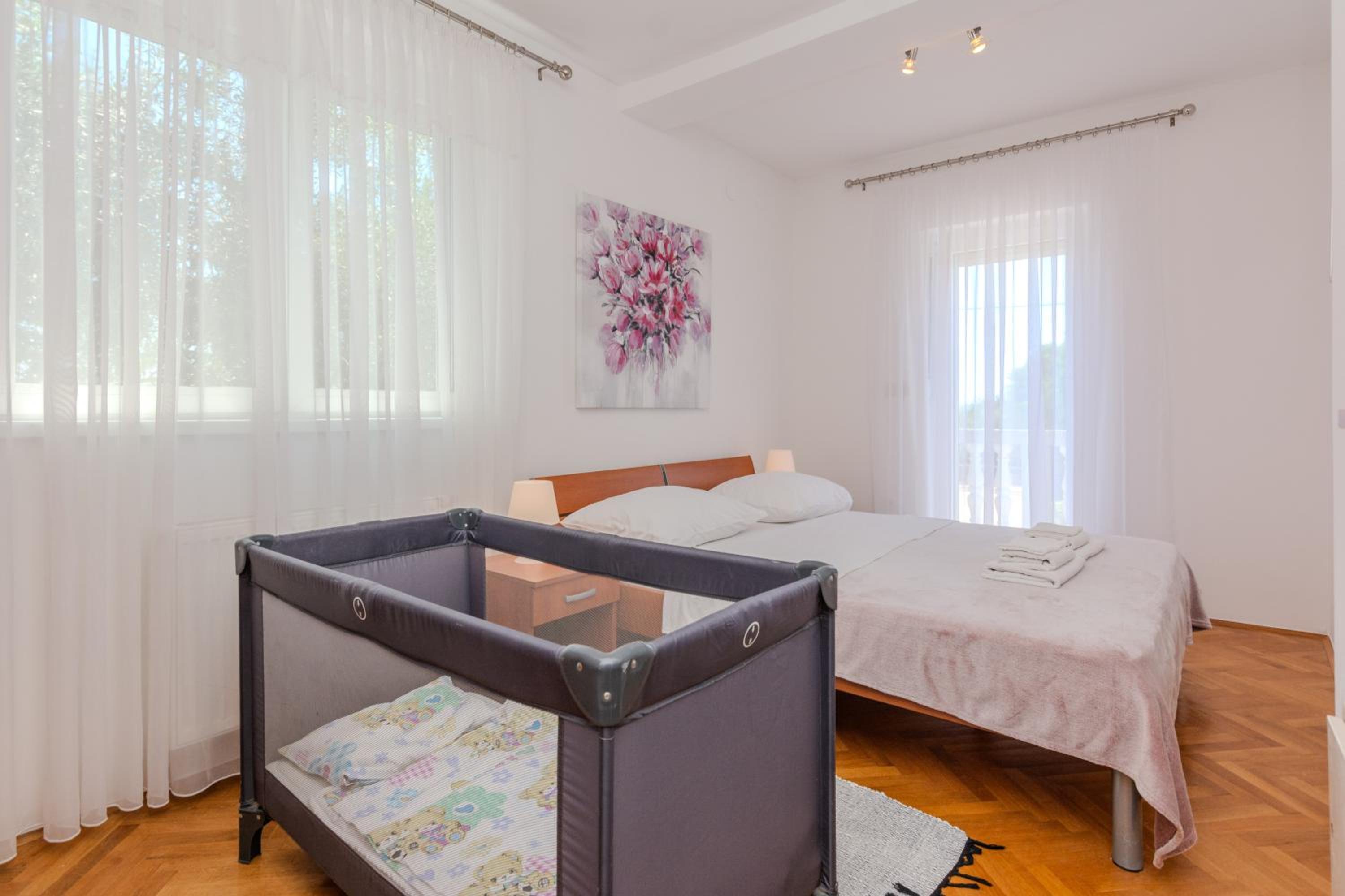 HOLIDAY HOUSE LAVANDA