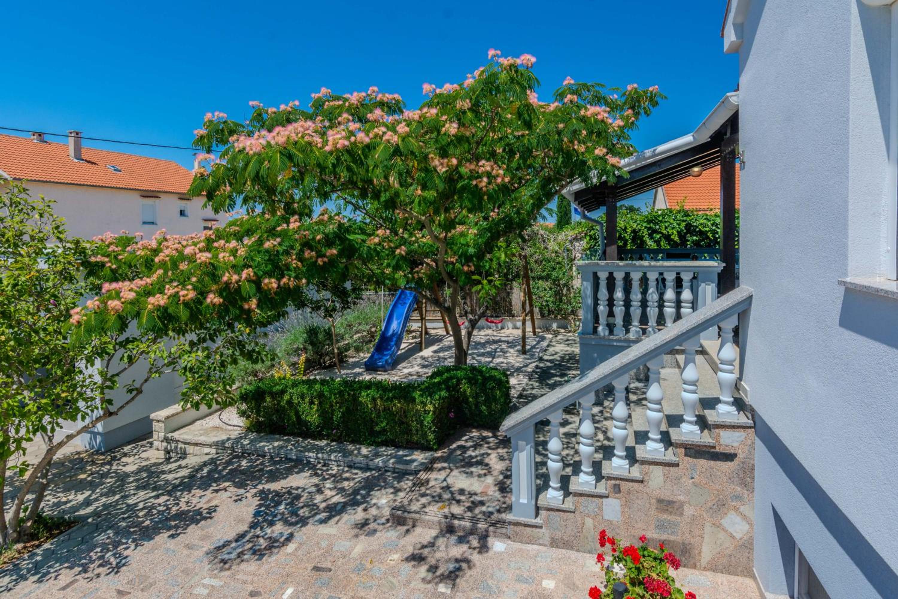 HOLIDAY HOUSE LAVANDA