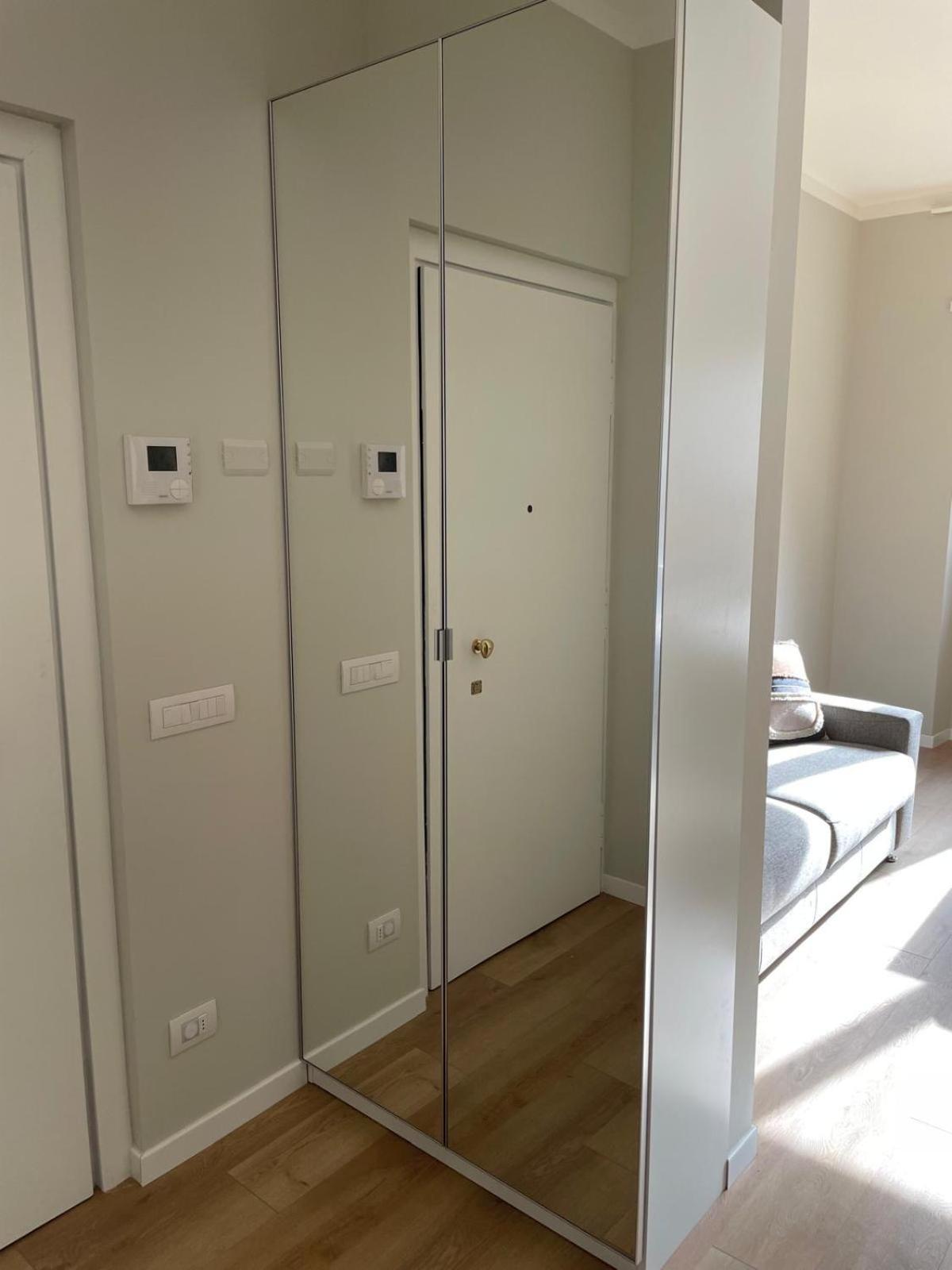 The Y Lake Como Apartment en Como — hotel room